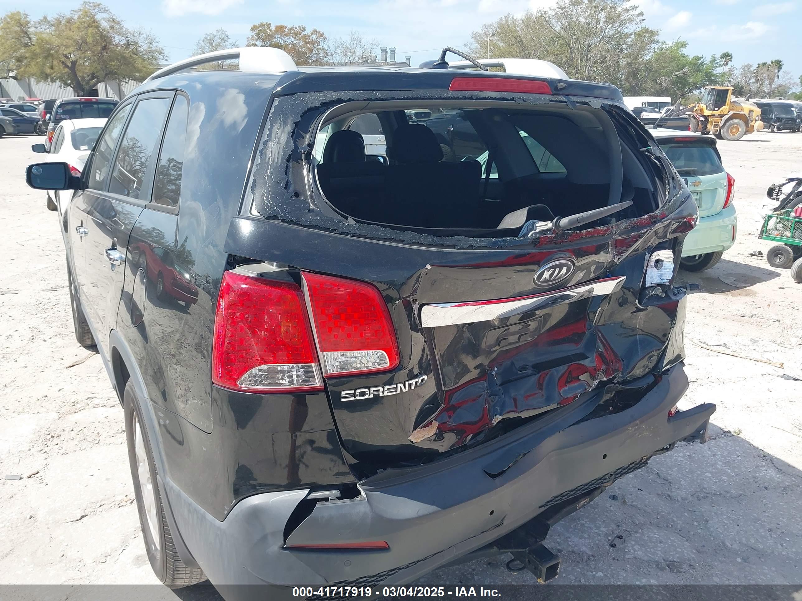 KIA SORENTO image 6