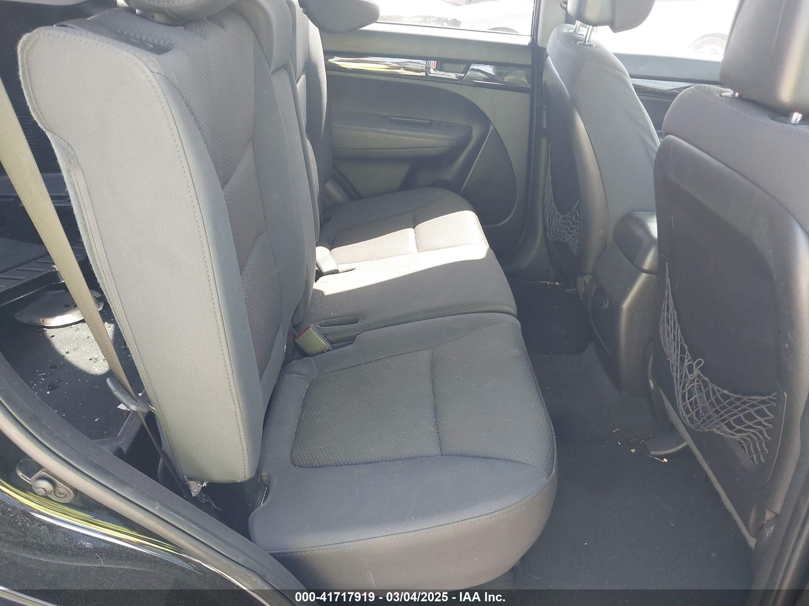 KIA SORENTO image 8