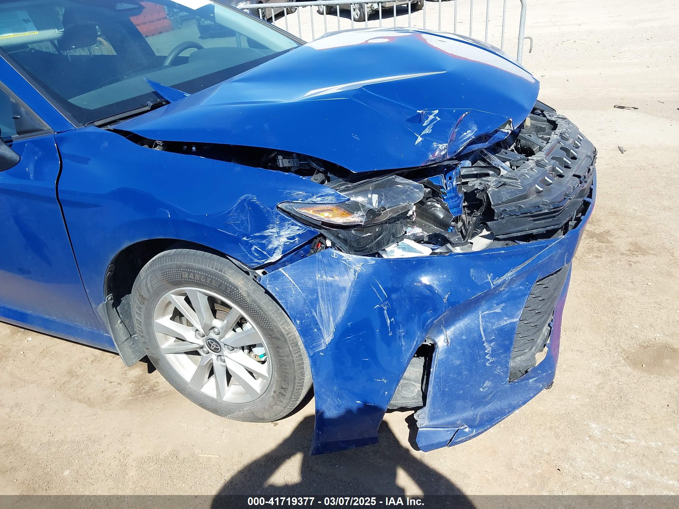 TOYOTA CAMRY image 6