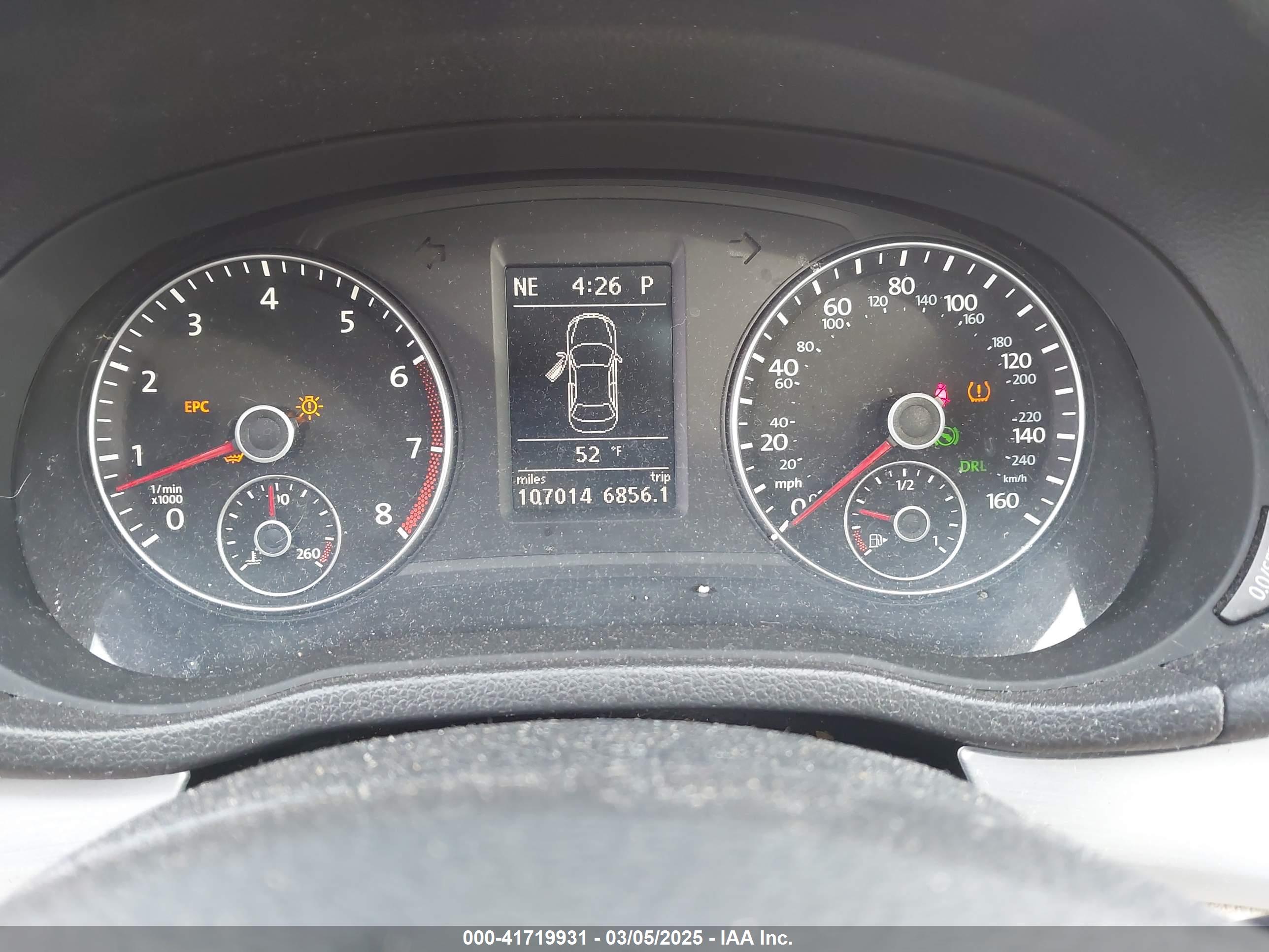 VOLKSWAGEN PASSAT image 7