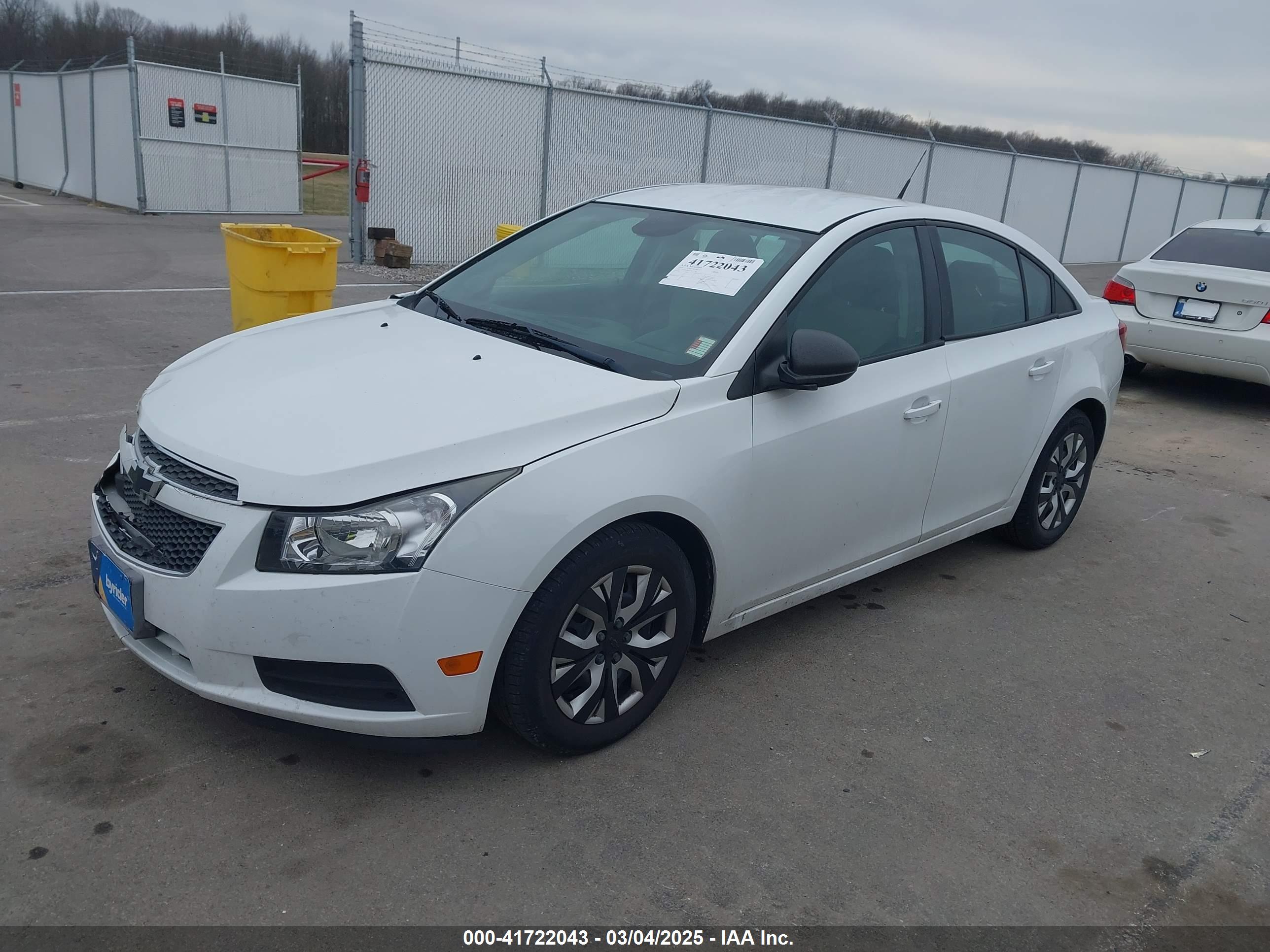 CHEVROLET CRUZE image 2