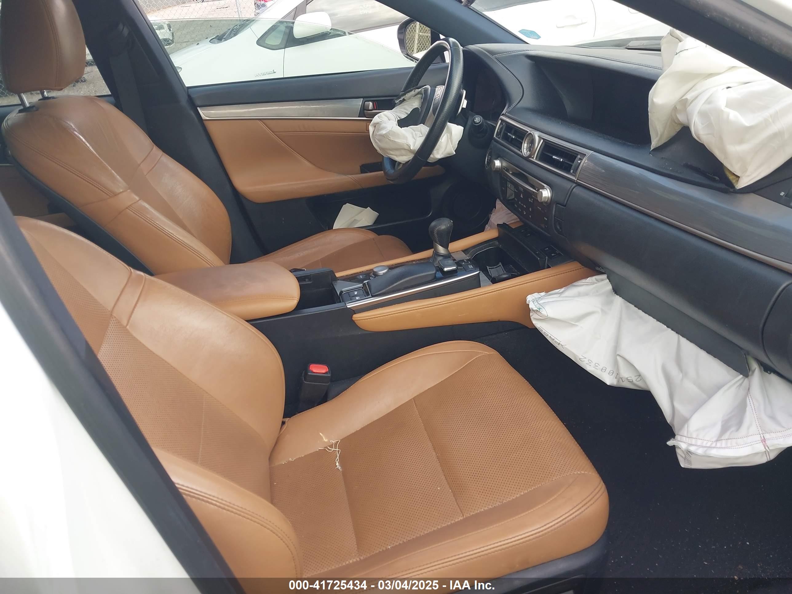 LEXUS GS image 5