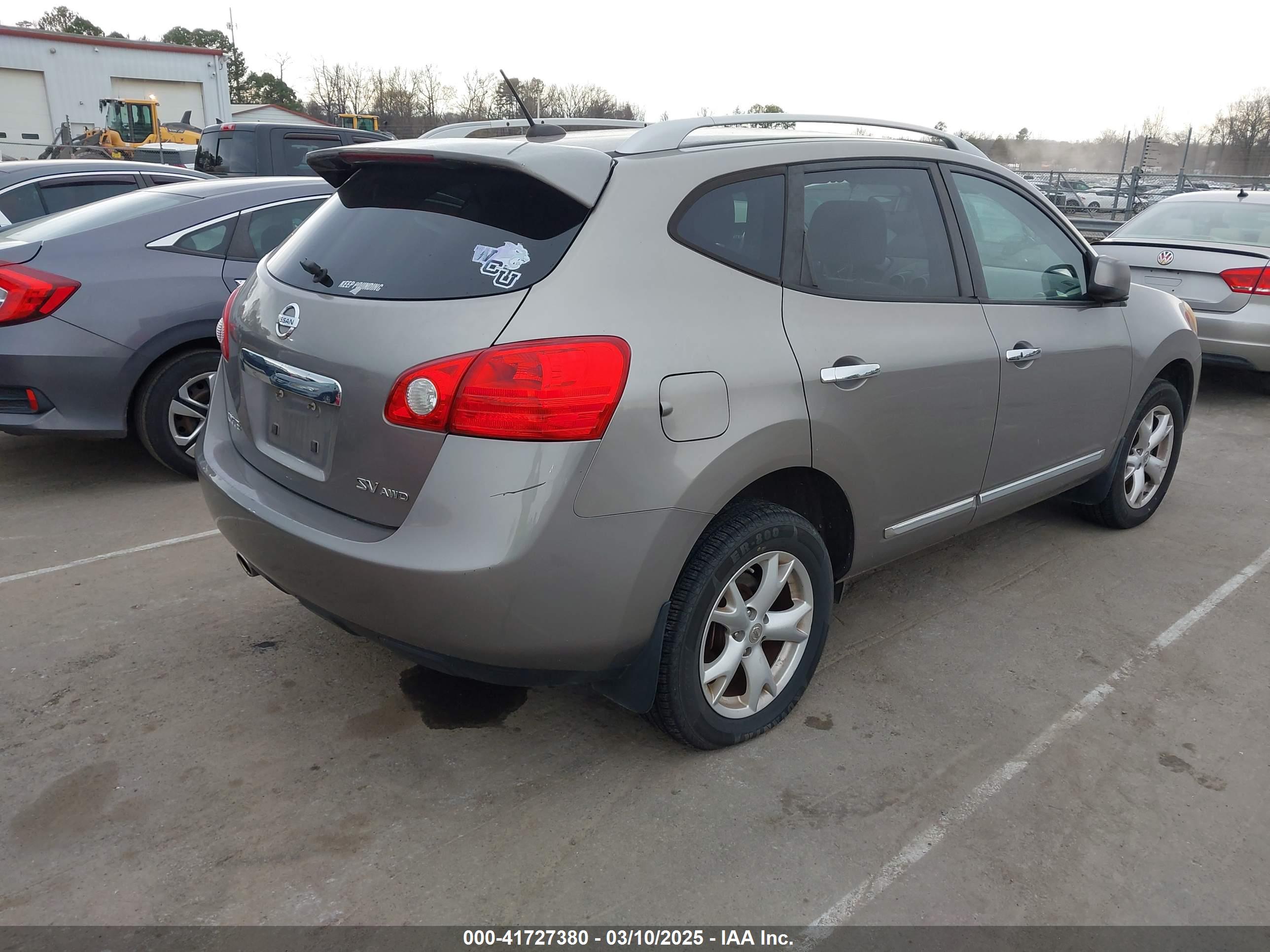 NISSAN ROGUE image 4
