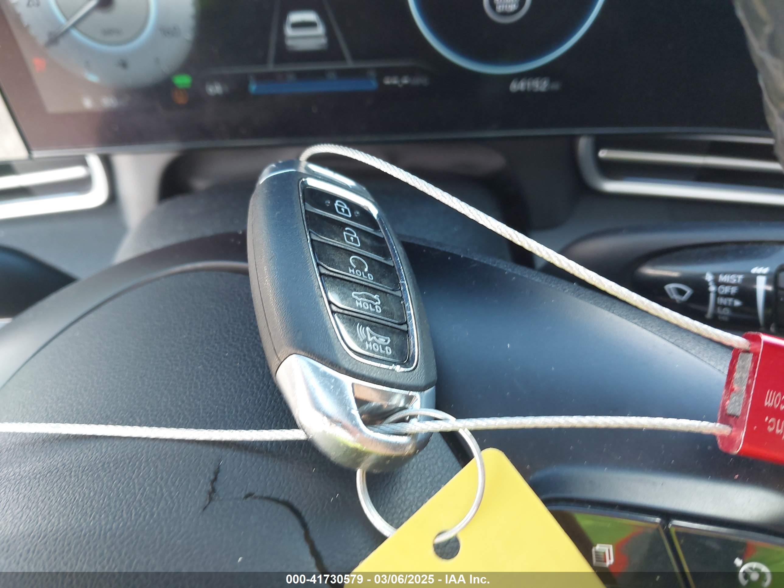 HYUNDAI ELANTRA image 11