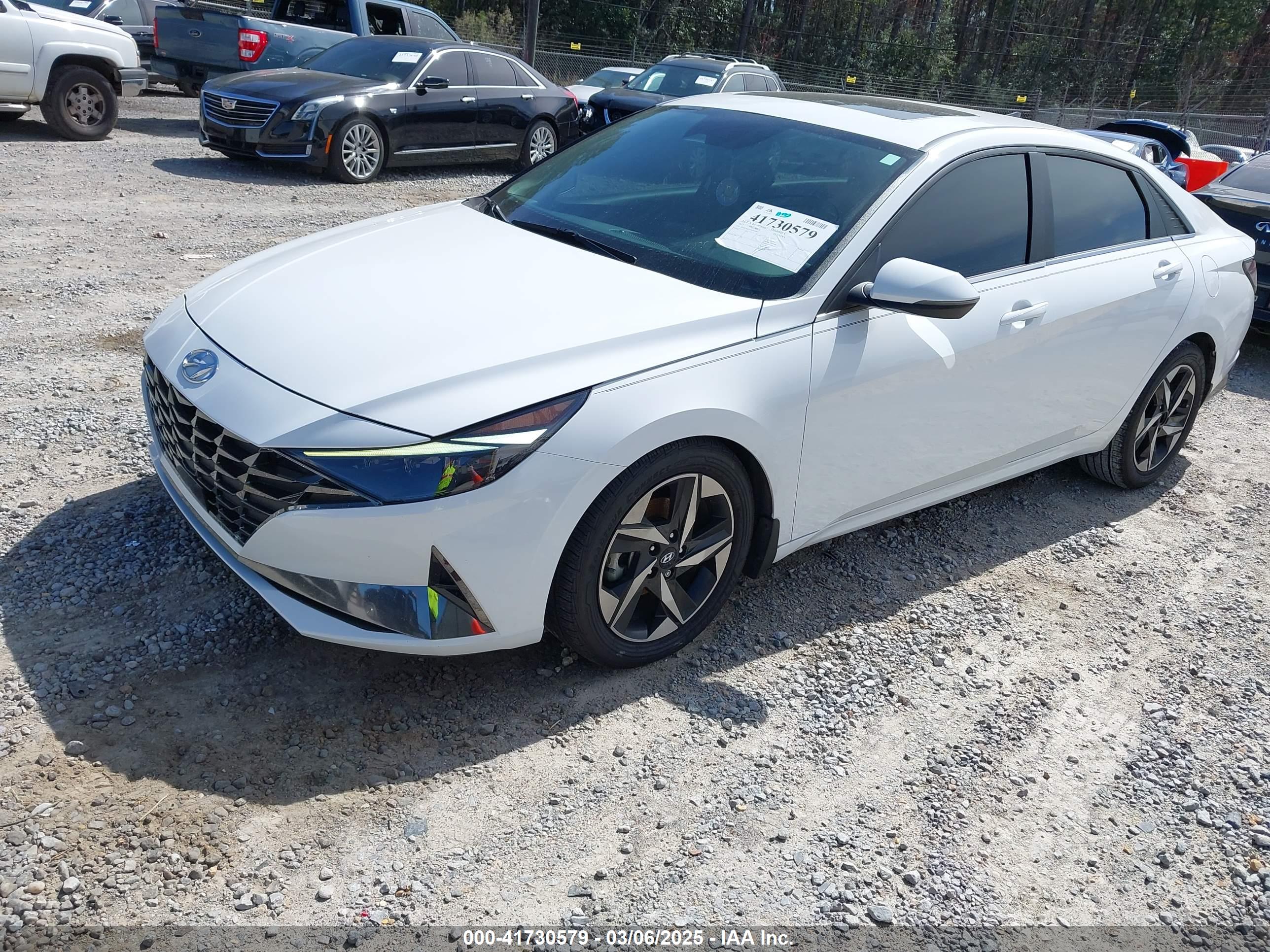 HYUNDAI ELANTRA image 2