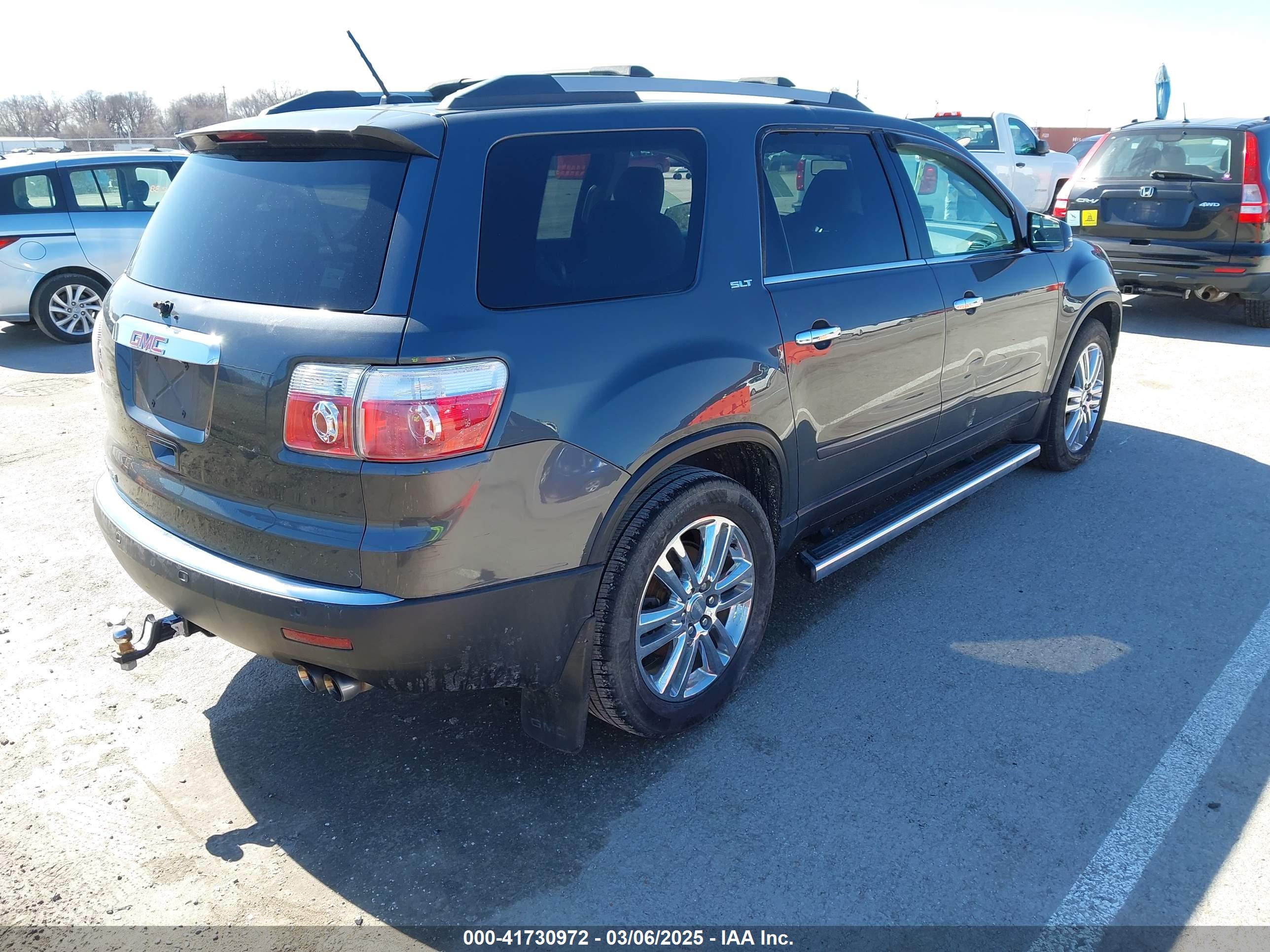 GMC ACADIA image 4