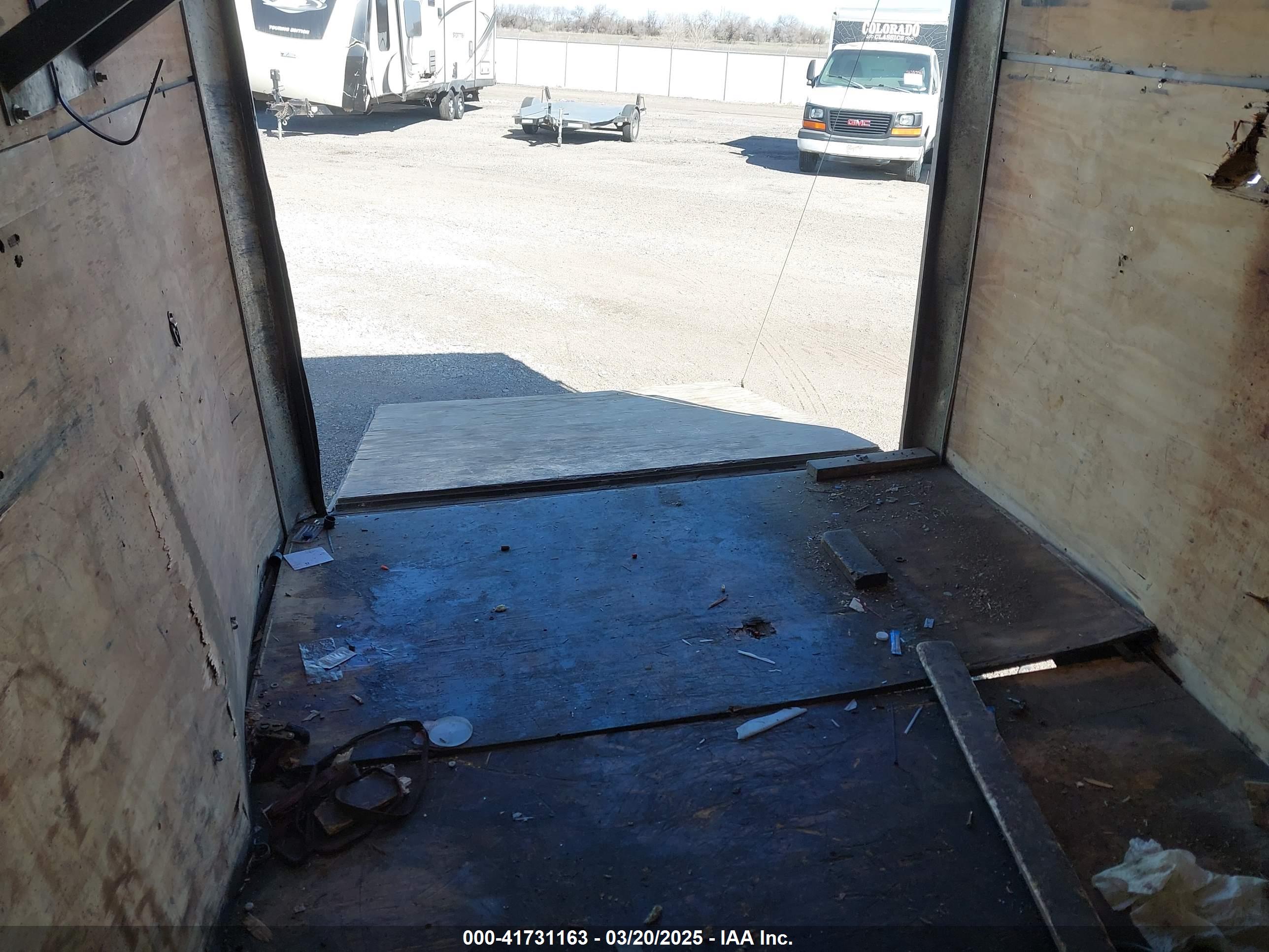 COVERED WAGON image 8