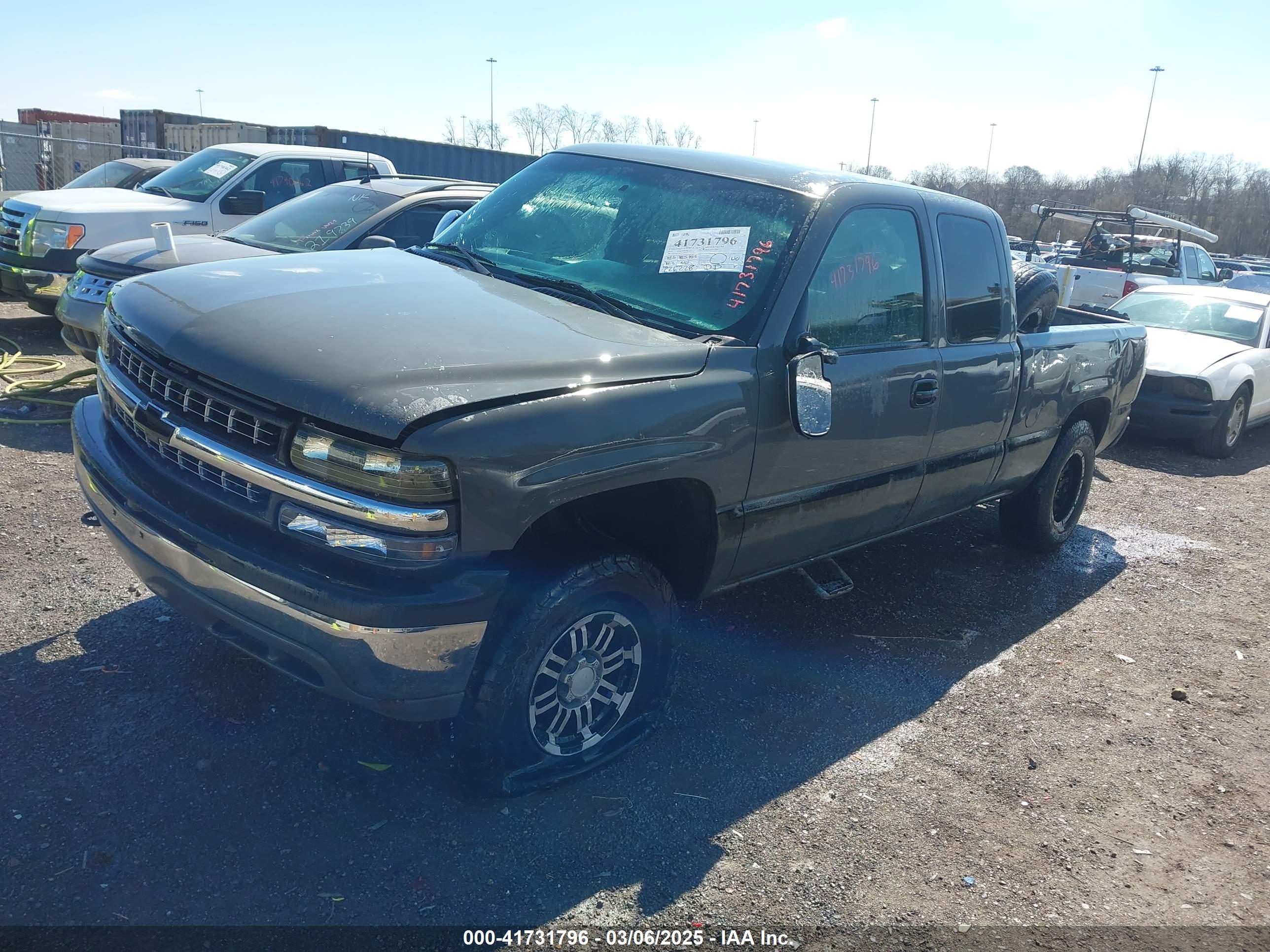 CHEVROLET SILVERADO image 2
