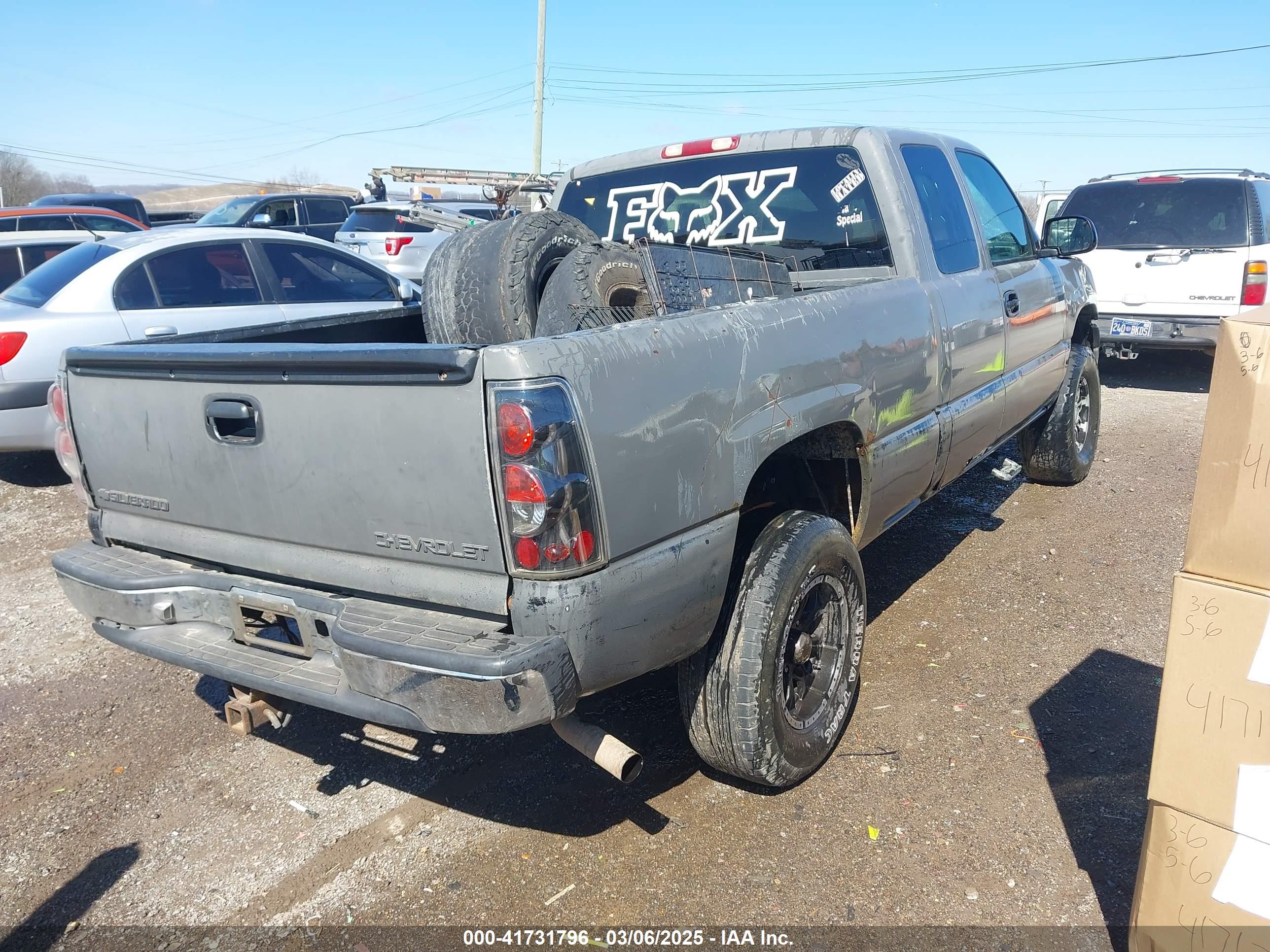 CHEVROLET SILVERADO image 4