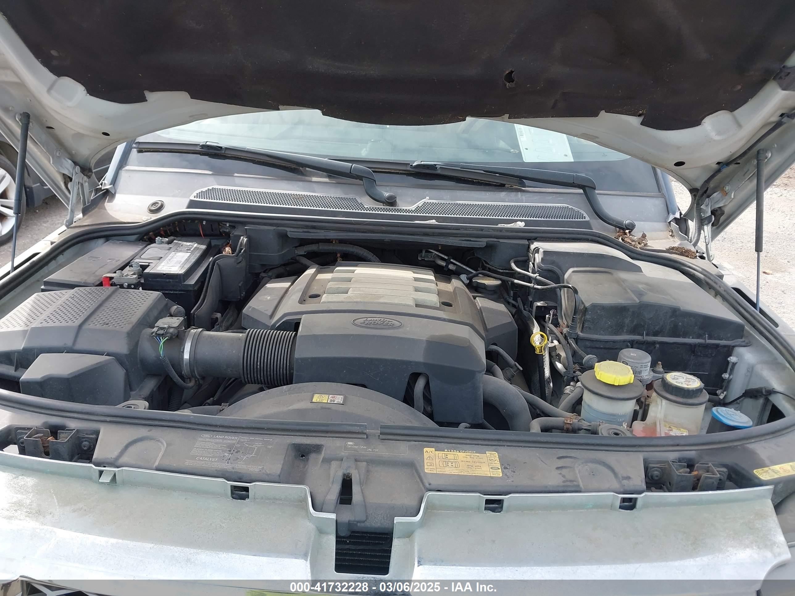 LAND ROVER image 10