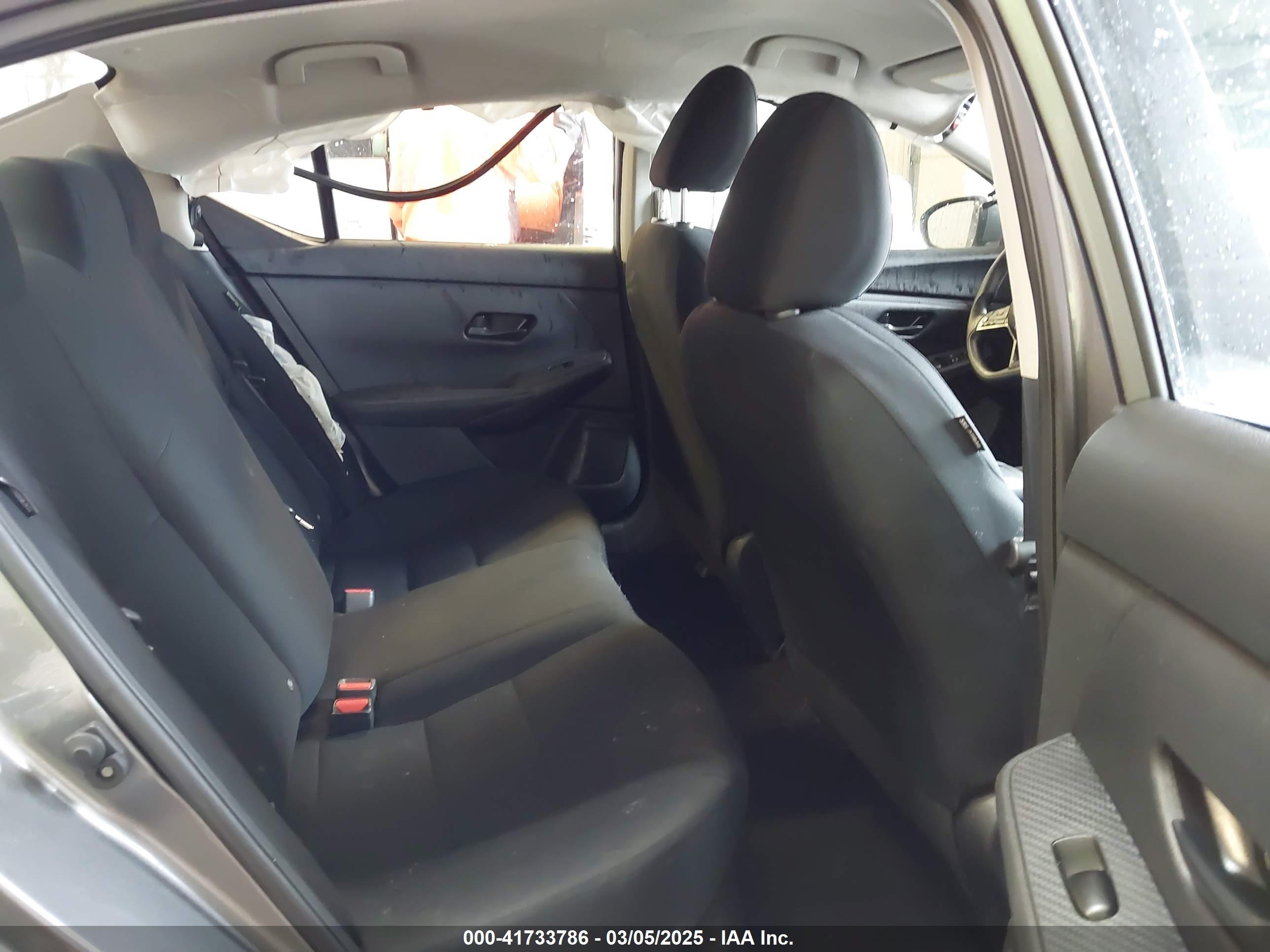 NISSAN SENTRA image 8