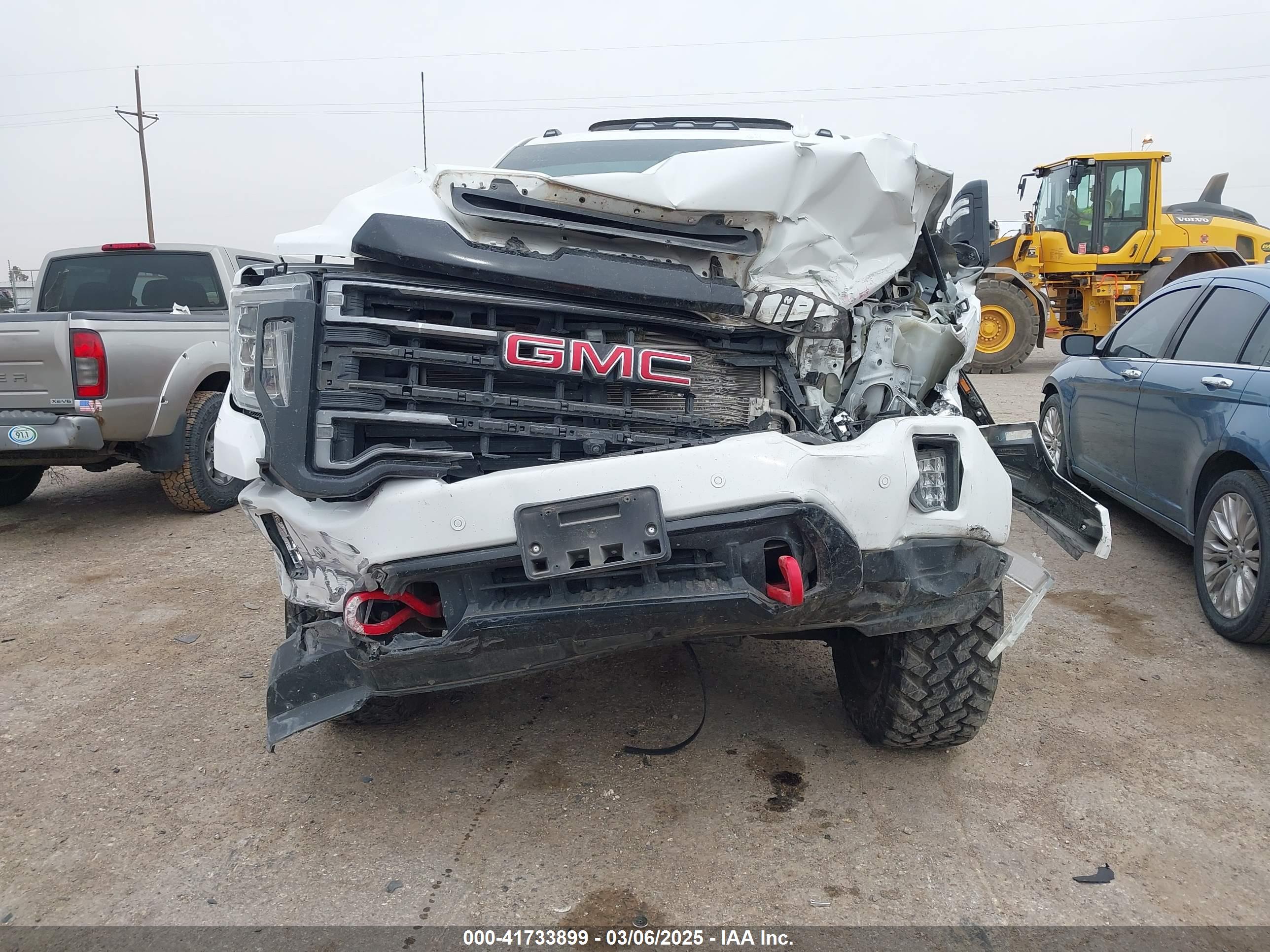 GMC SIERRA image 6