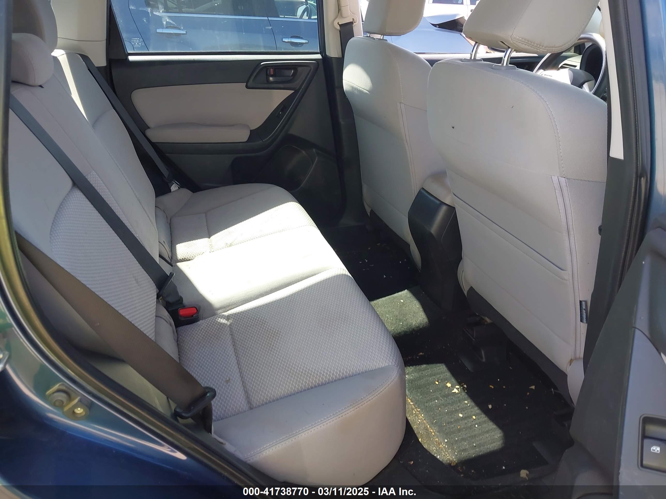 SUBARU FORESTER image 8