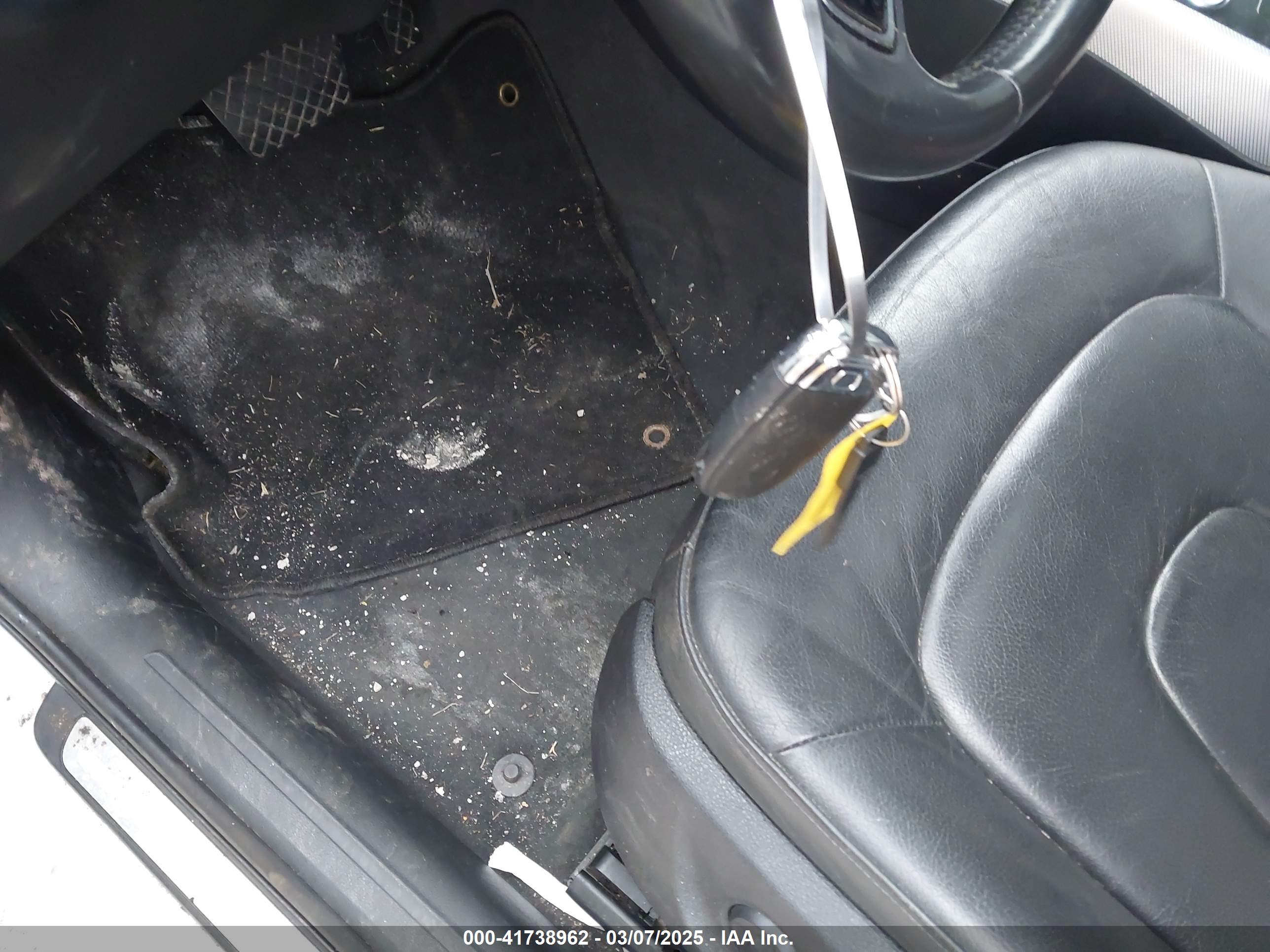 AUDI A4 image 11