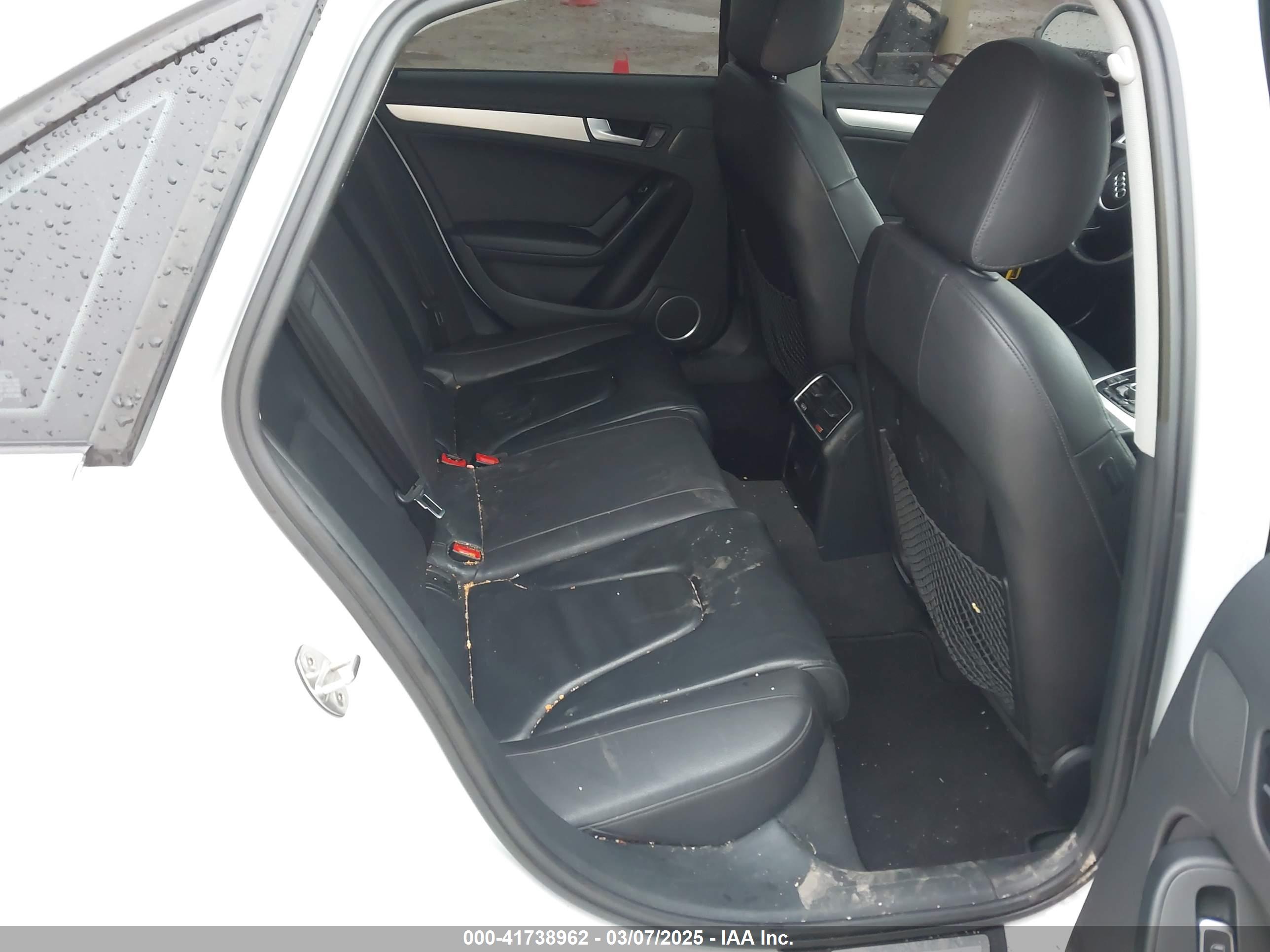 AUDI A4 image 8