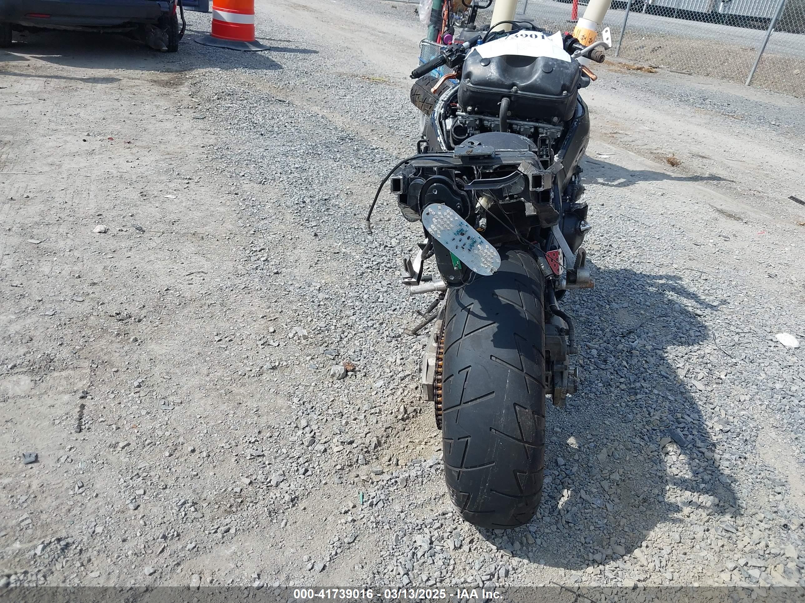 KAWASAKI ZX900 image 6
