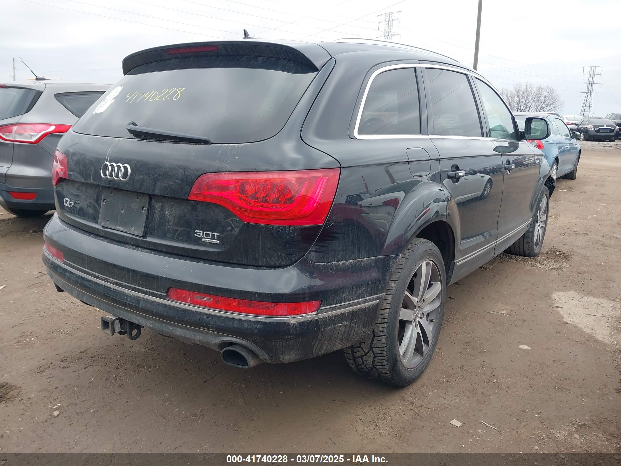 AUDI Q7 image 4
