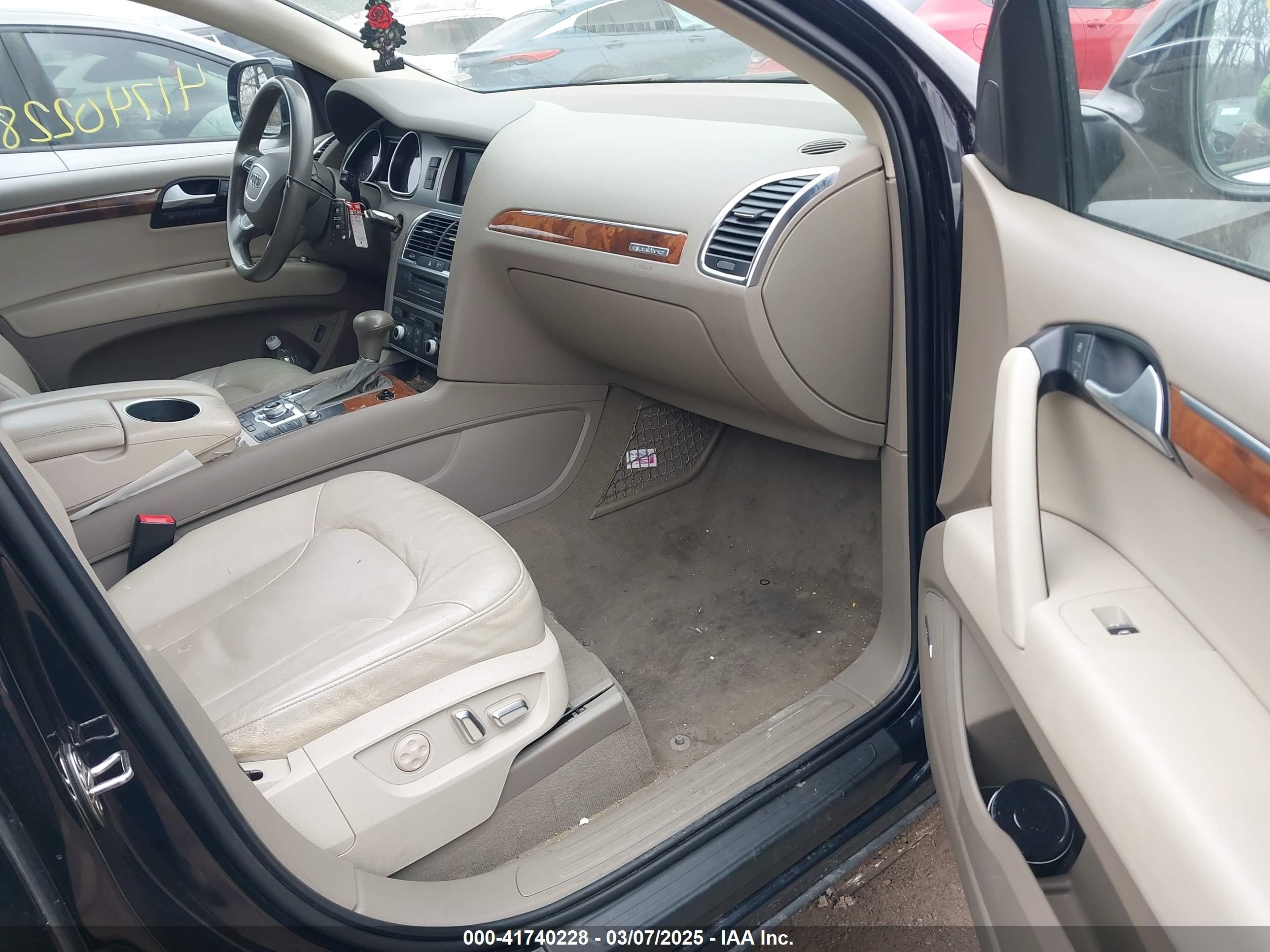 AUDI Q7 image 5