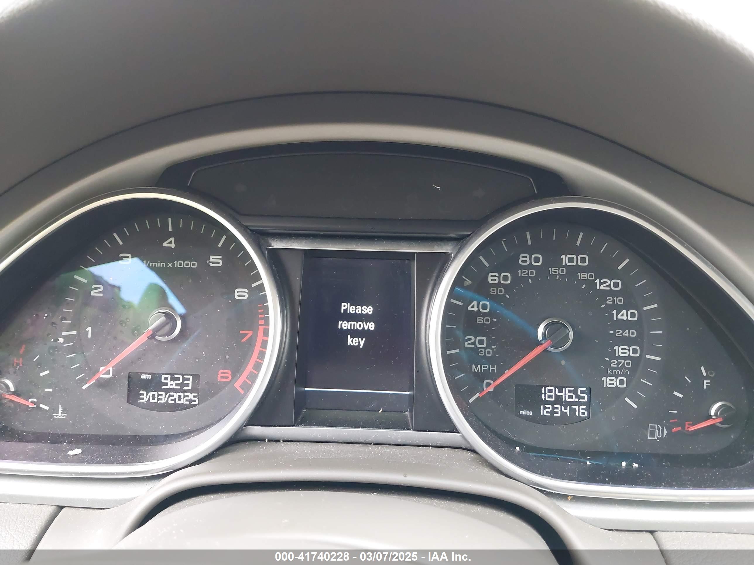 AUDI Q7 image 7