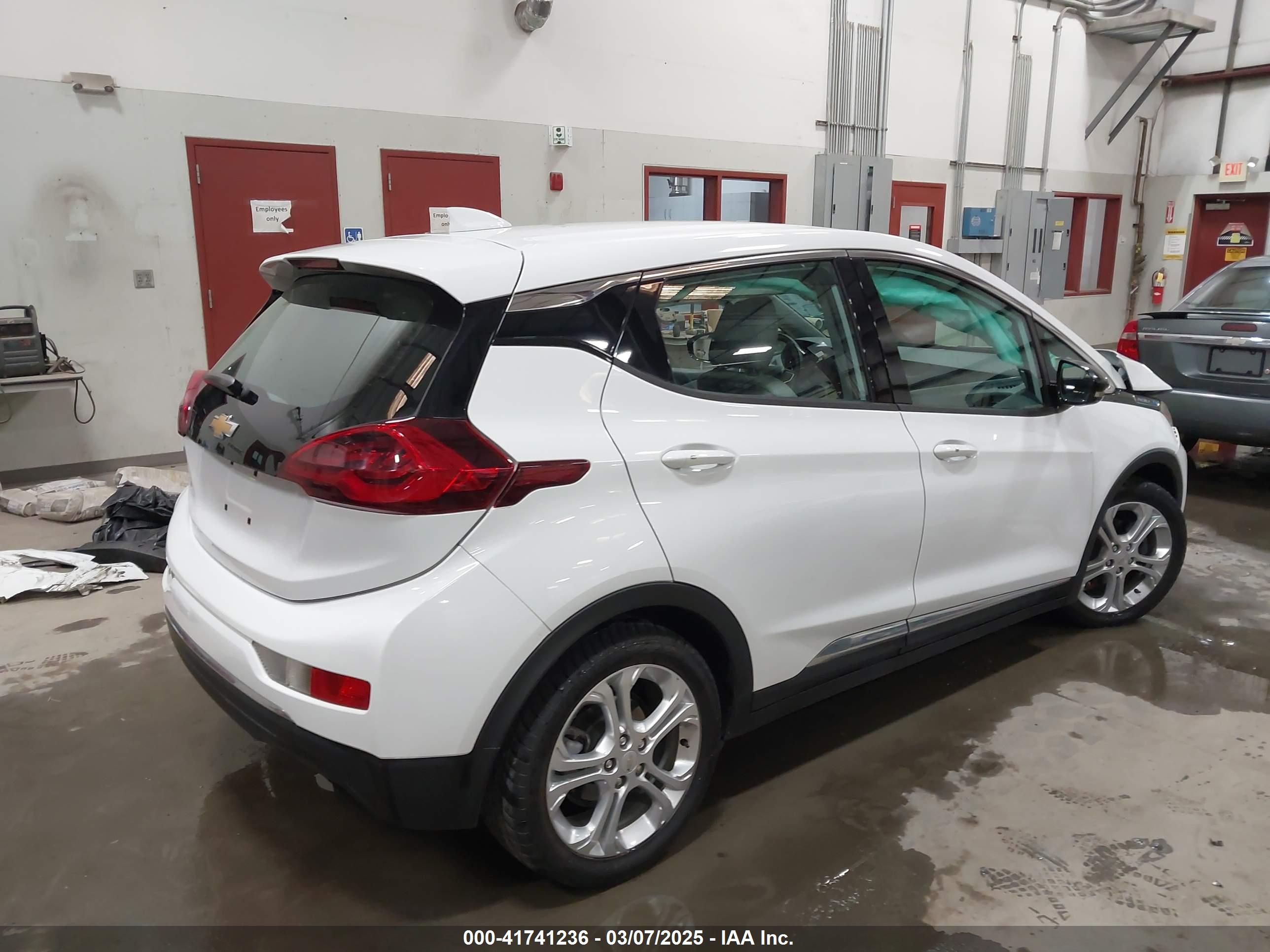 CHEVROLET BOLT image 4