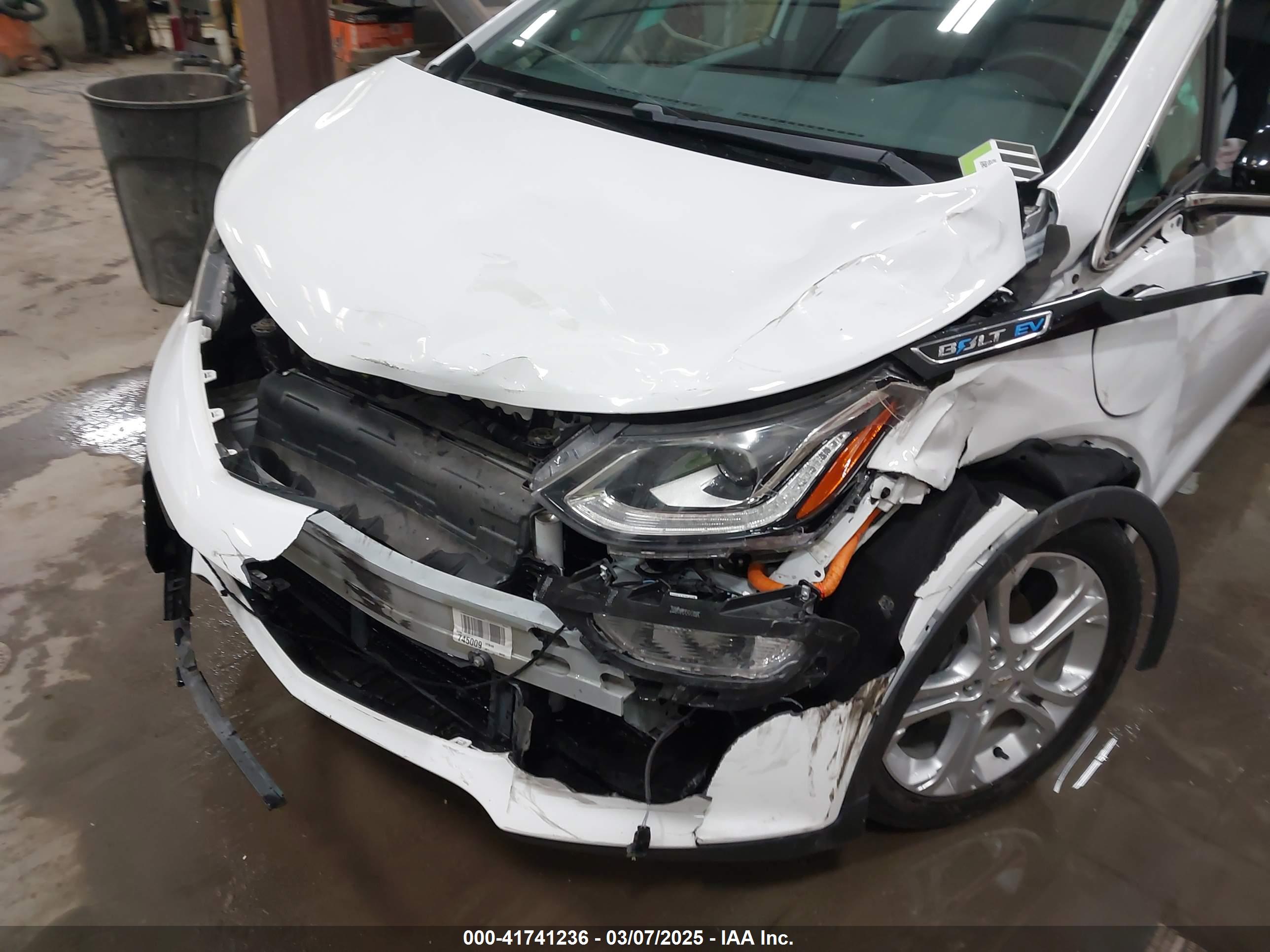 CHEVROLET BOLT image 6
