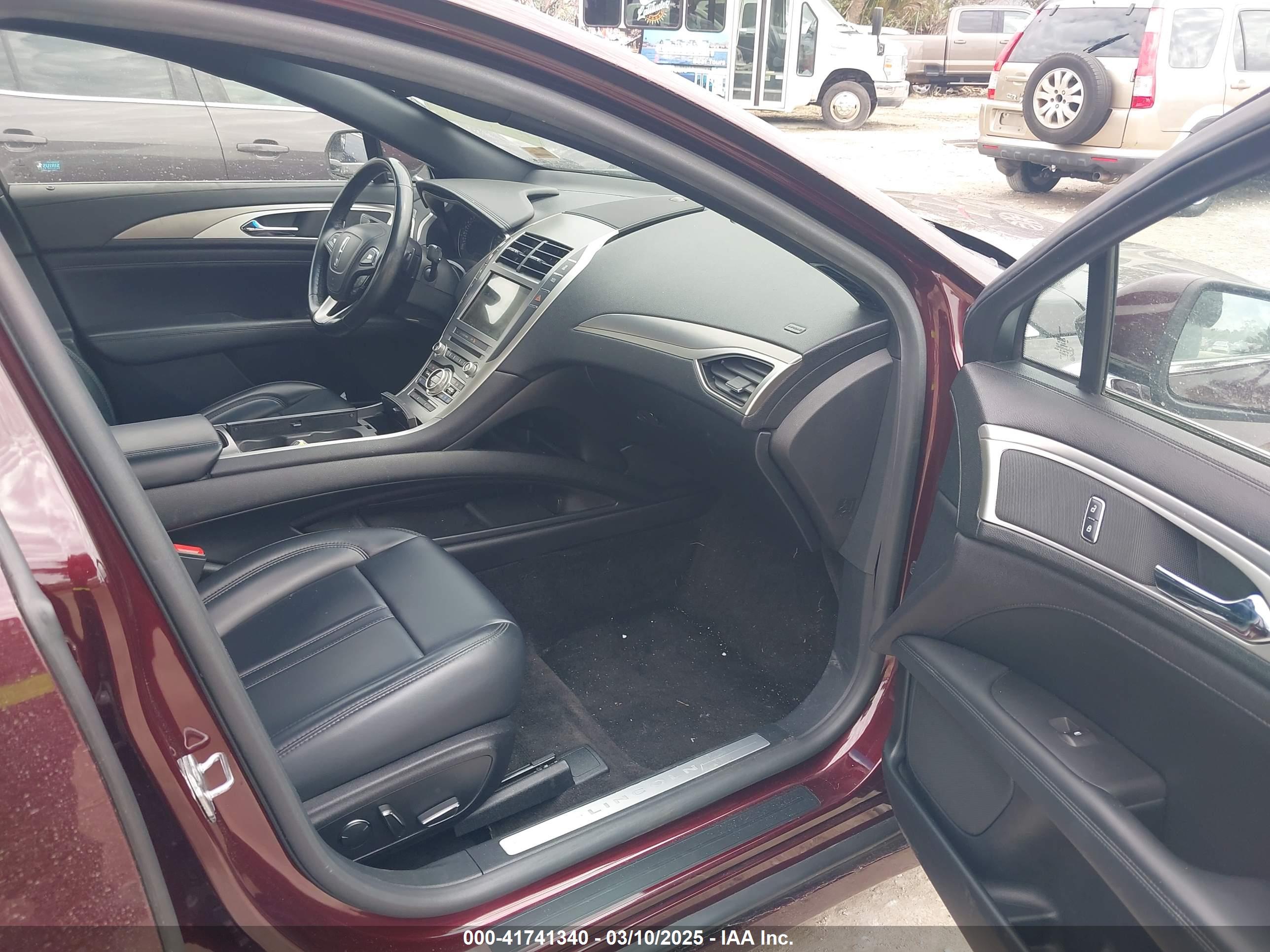 LINCOLN MKZ image 5