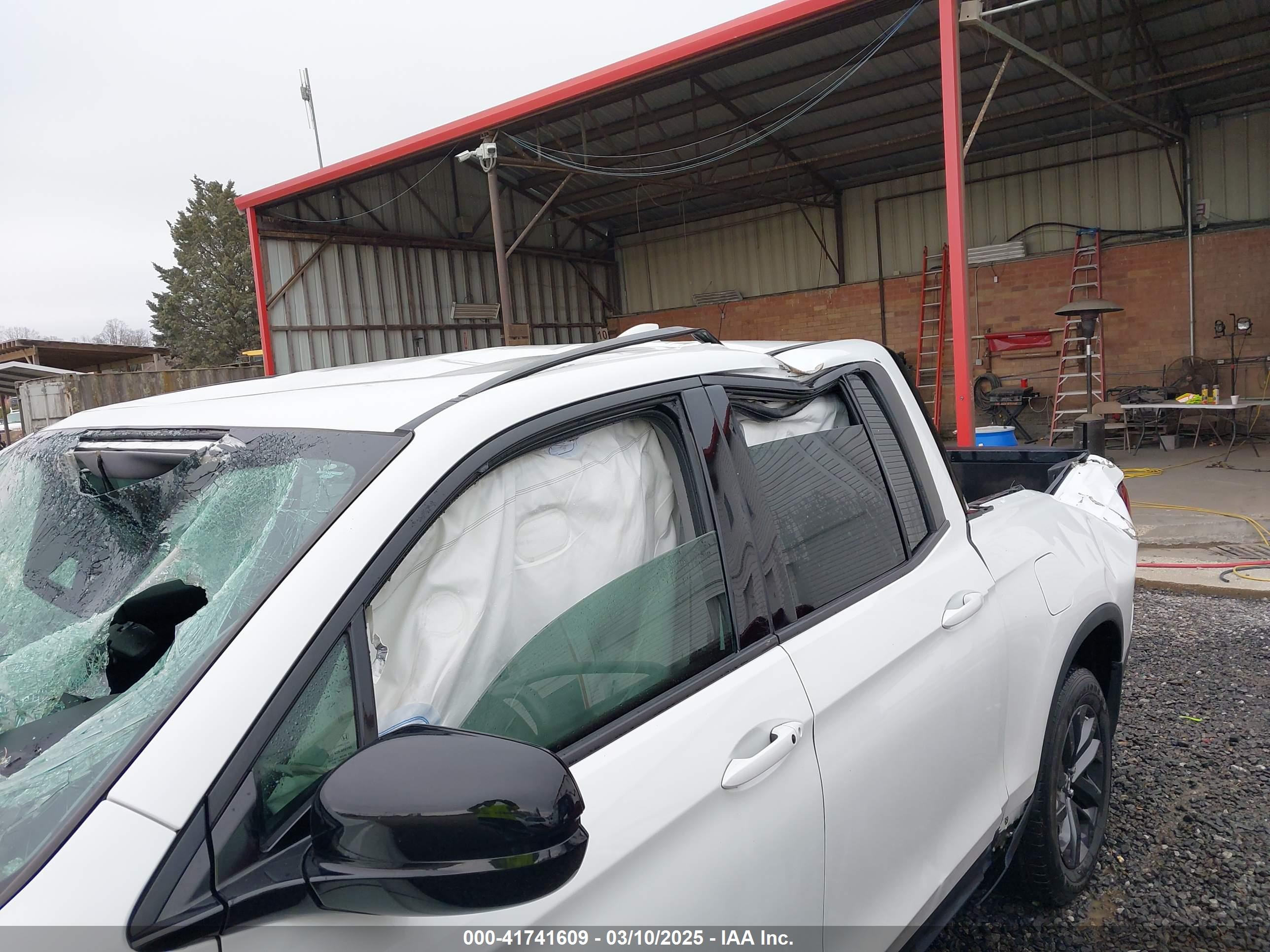 HONDA RIDGELINE image 6