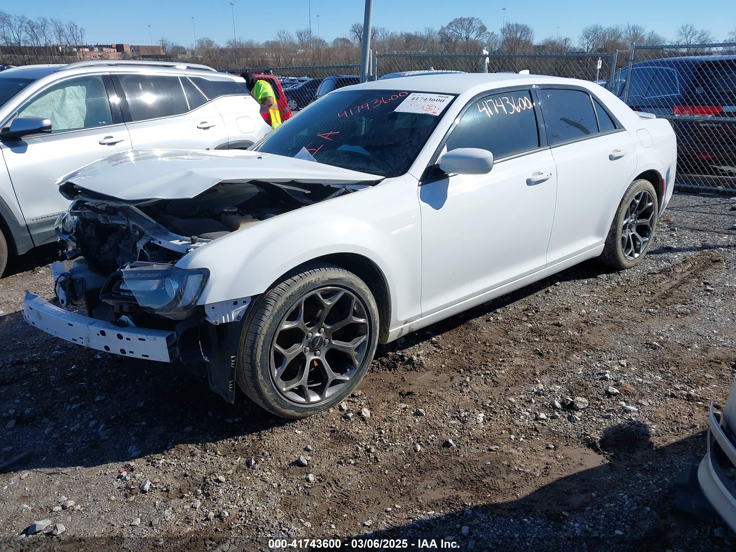 CHRYSLER 300 image 2