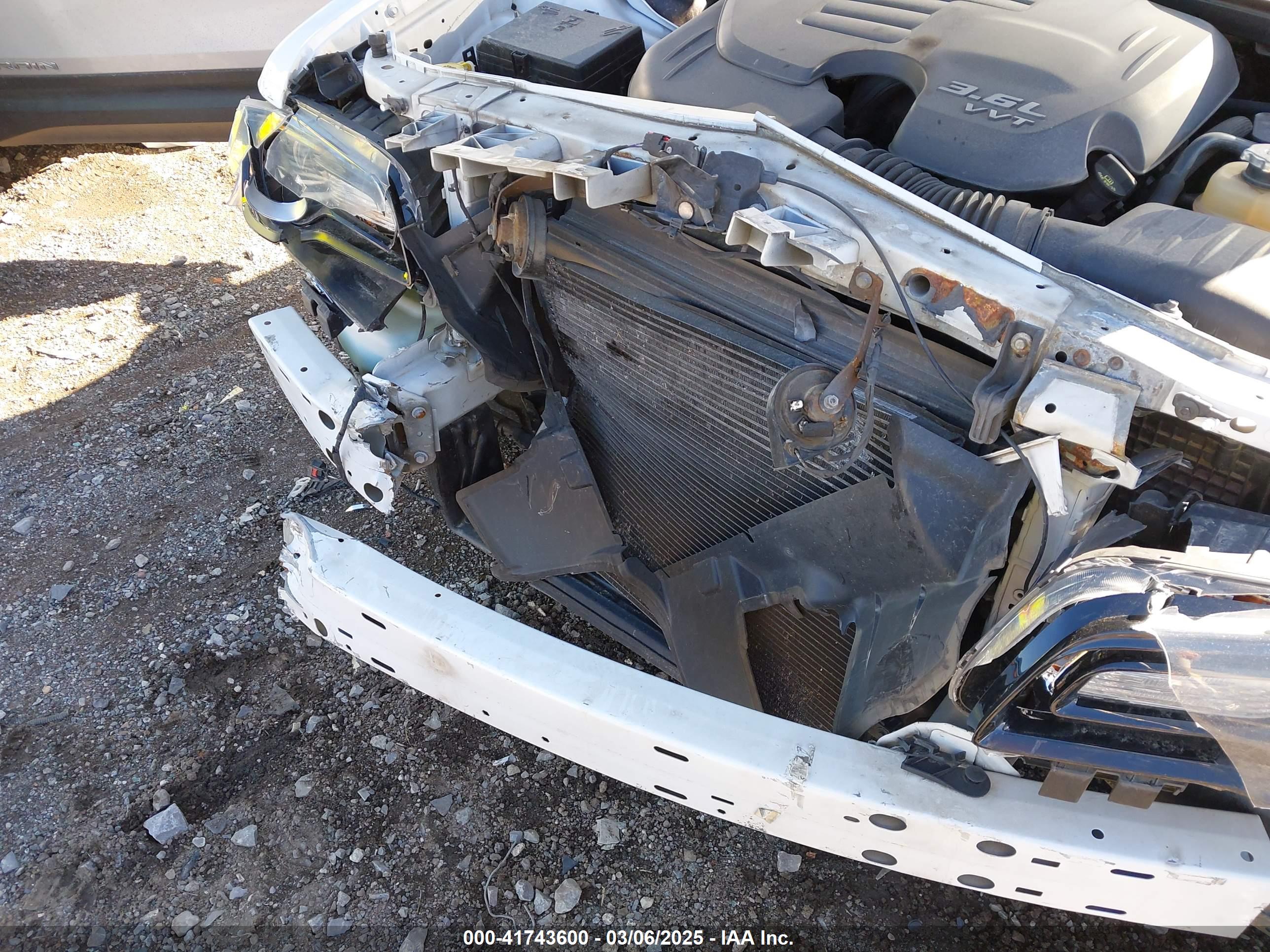 CHRYSLER 300 image 6