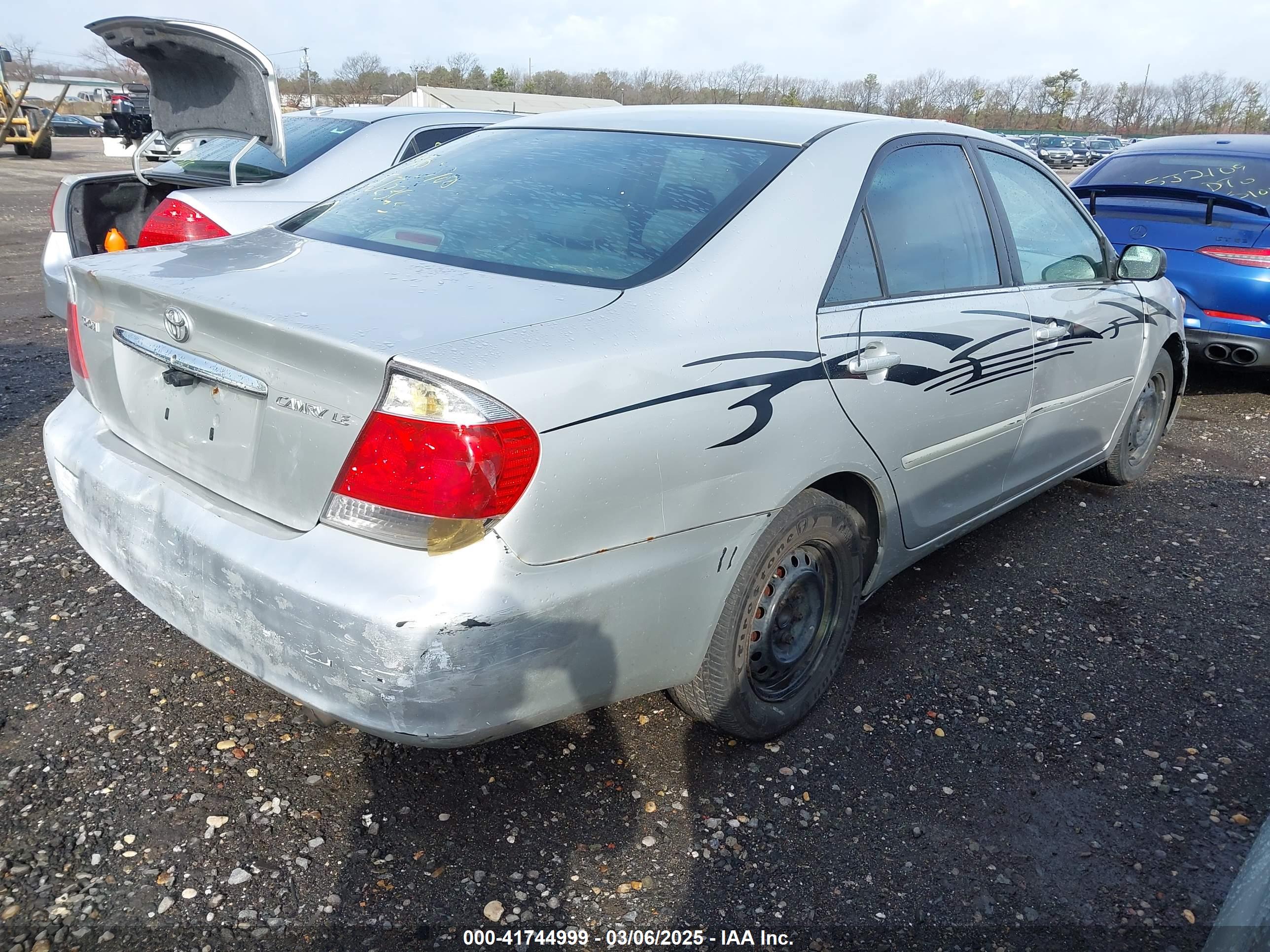TOYOTA CAMRY image 4