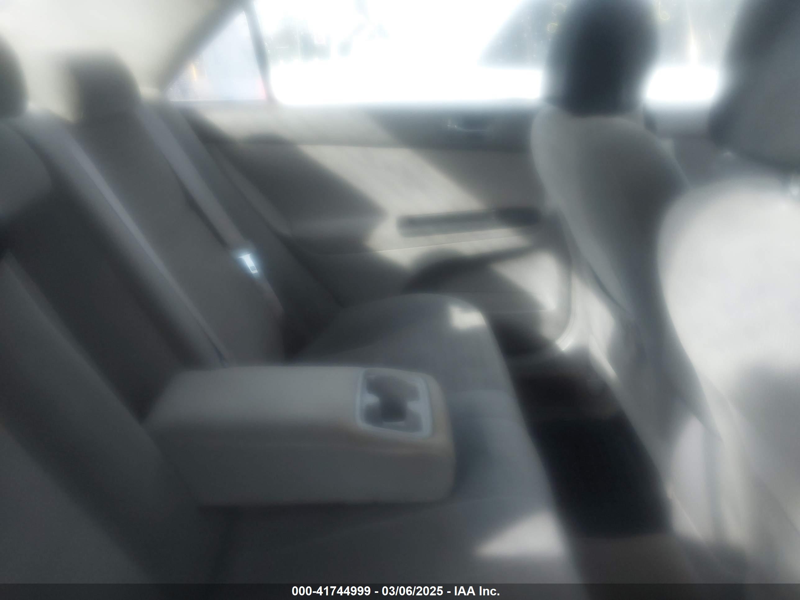 TOYOTA CAMRY image 8