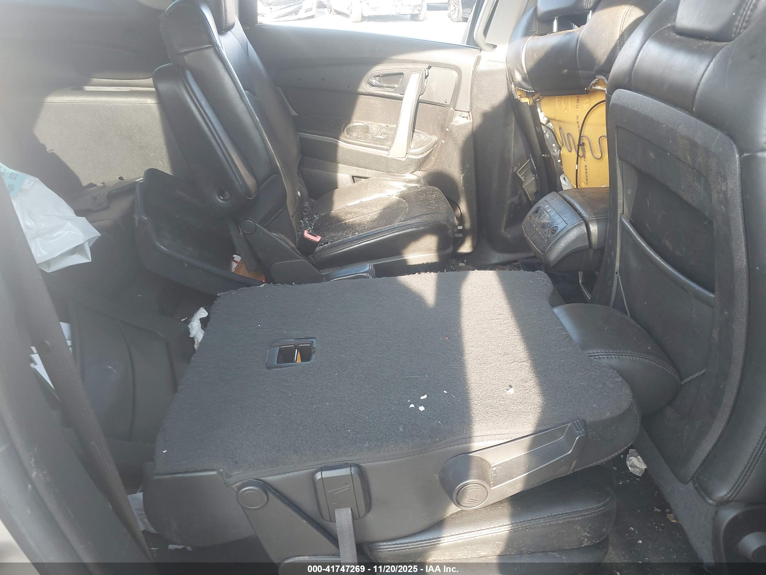 GMC ACADIA image 8