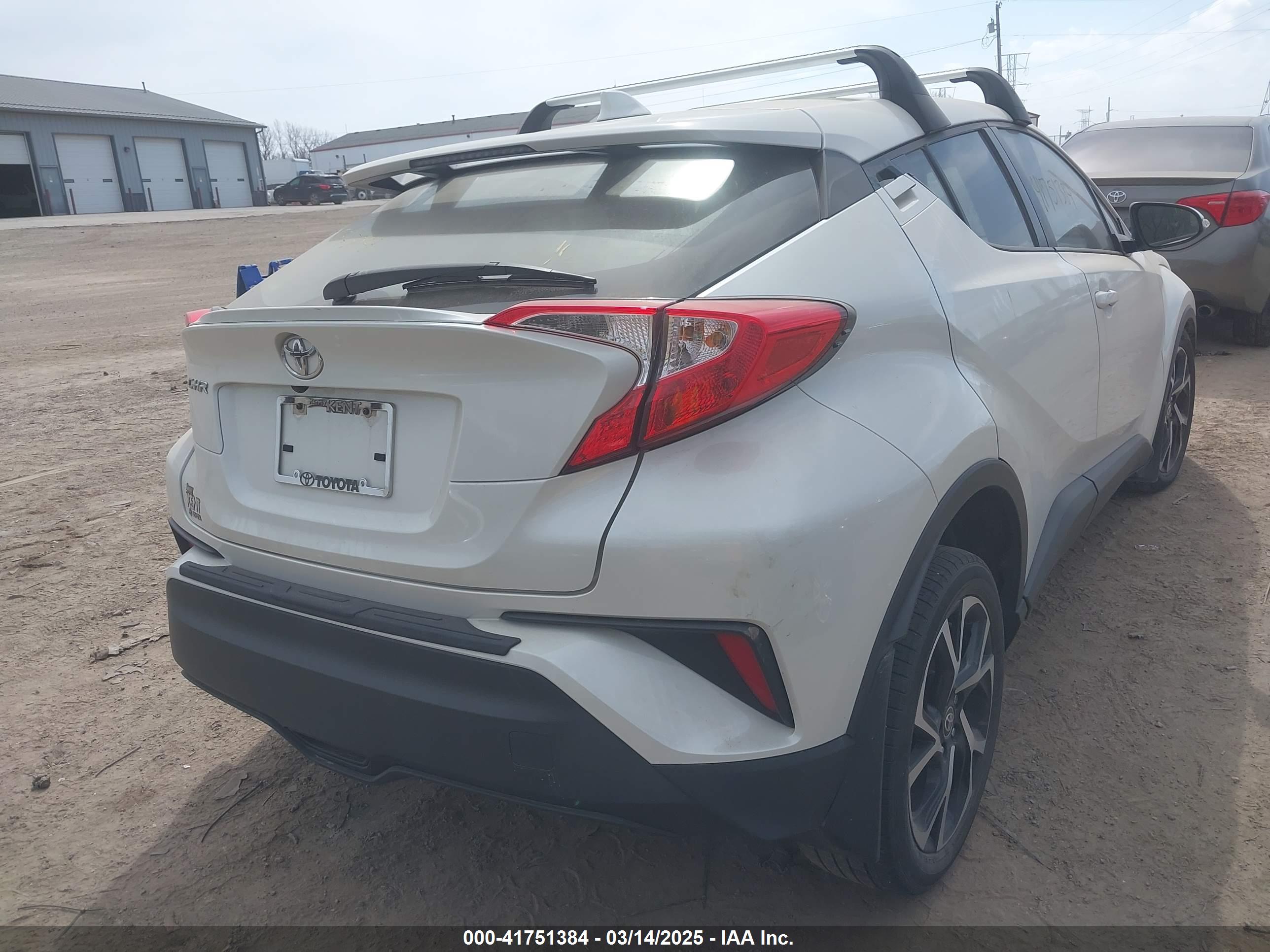 TOYOTA C-HR image 4