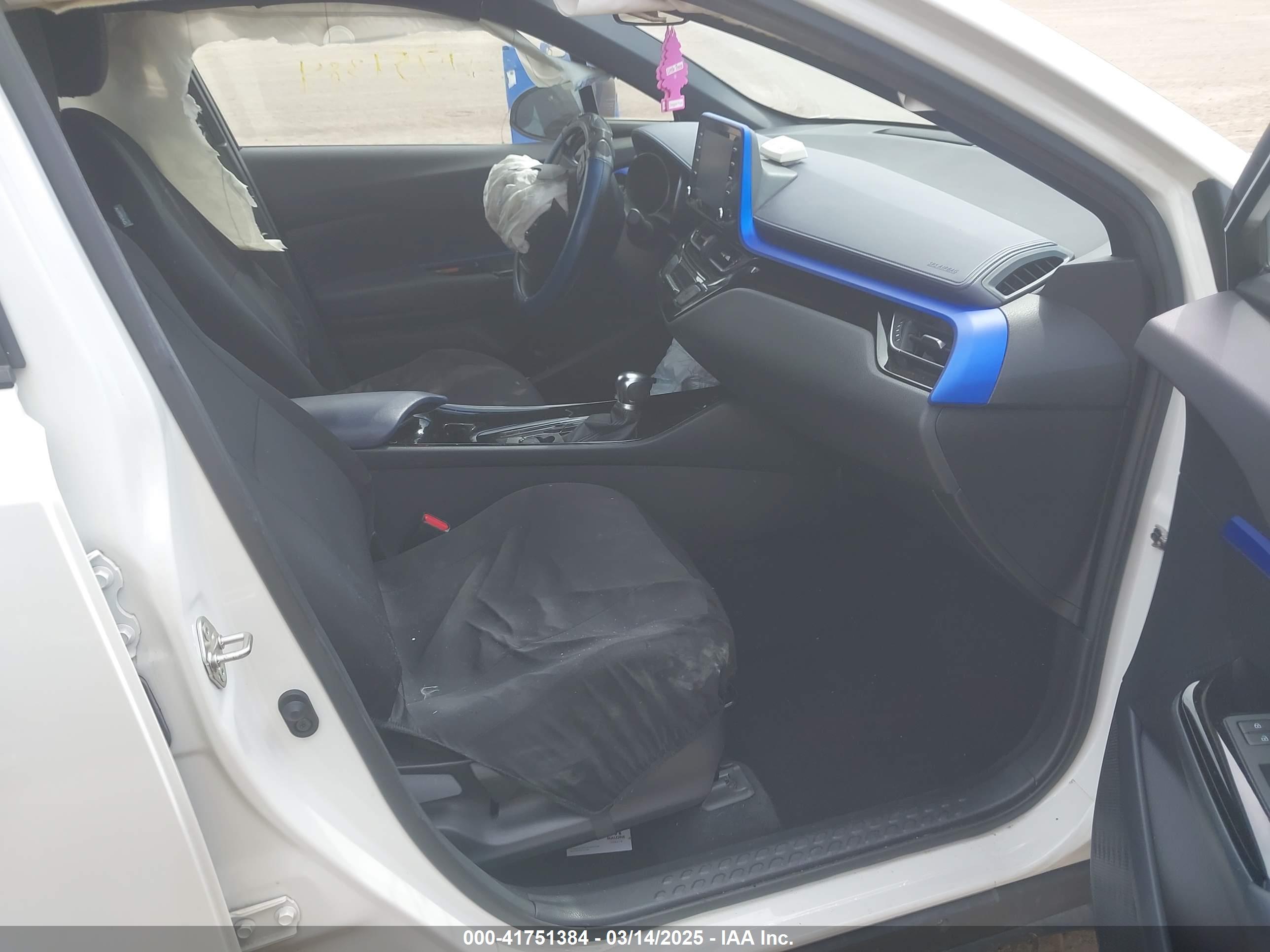 TOYOTA C-HR image 5