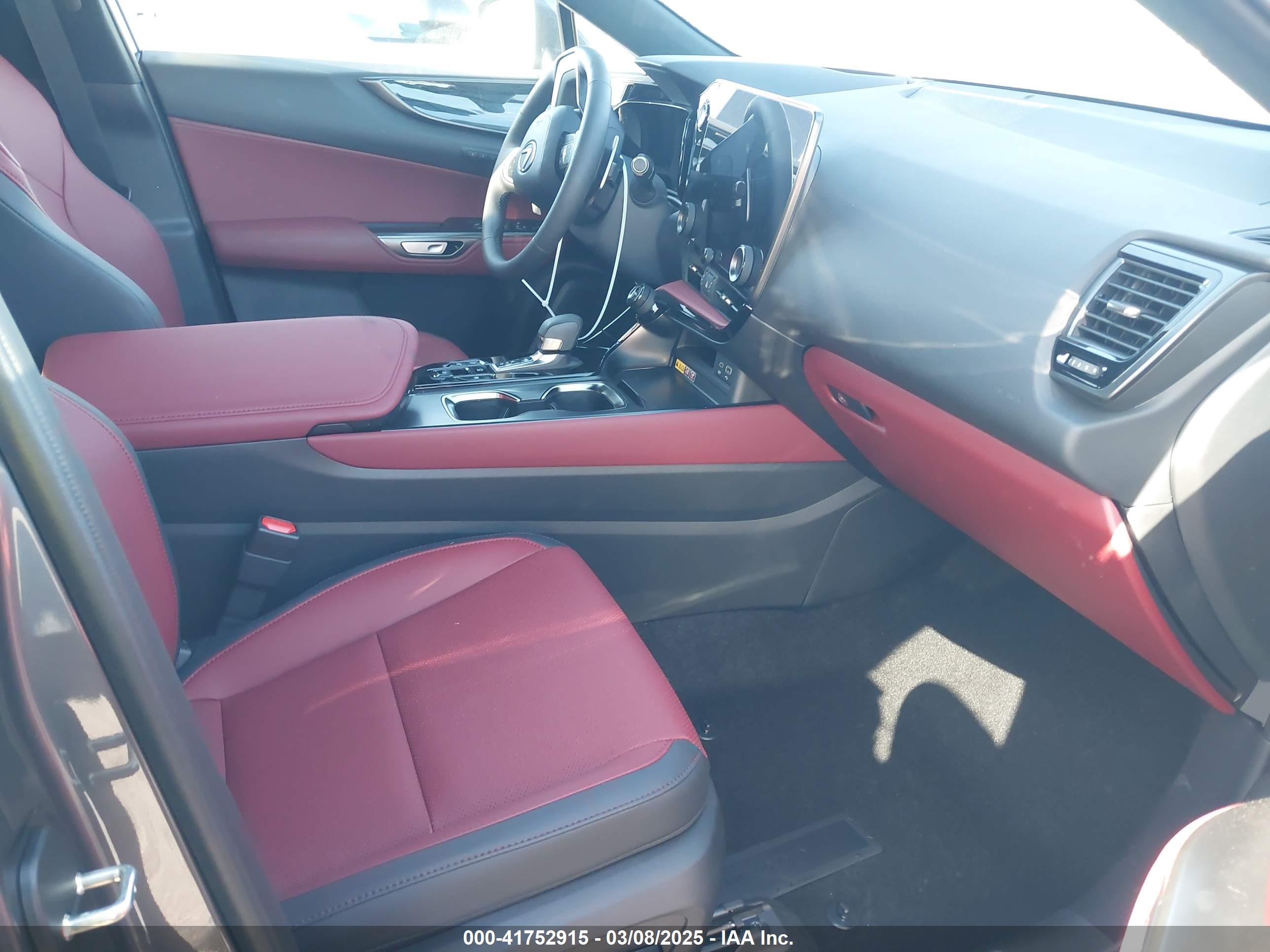 LEXUS NX image 5