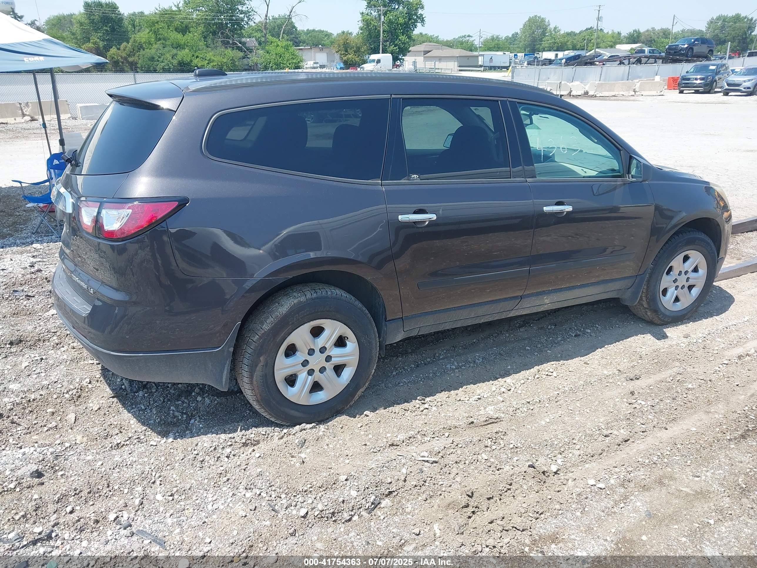 CHEVROLET TRAVERSE image 4