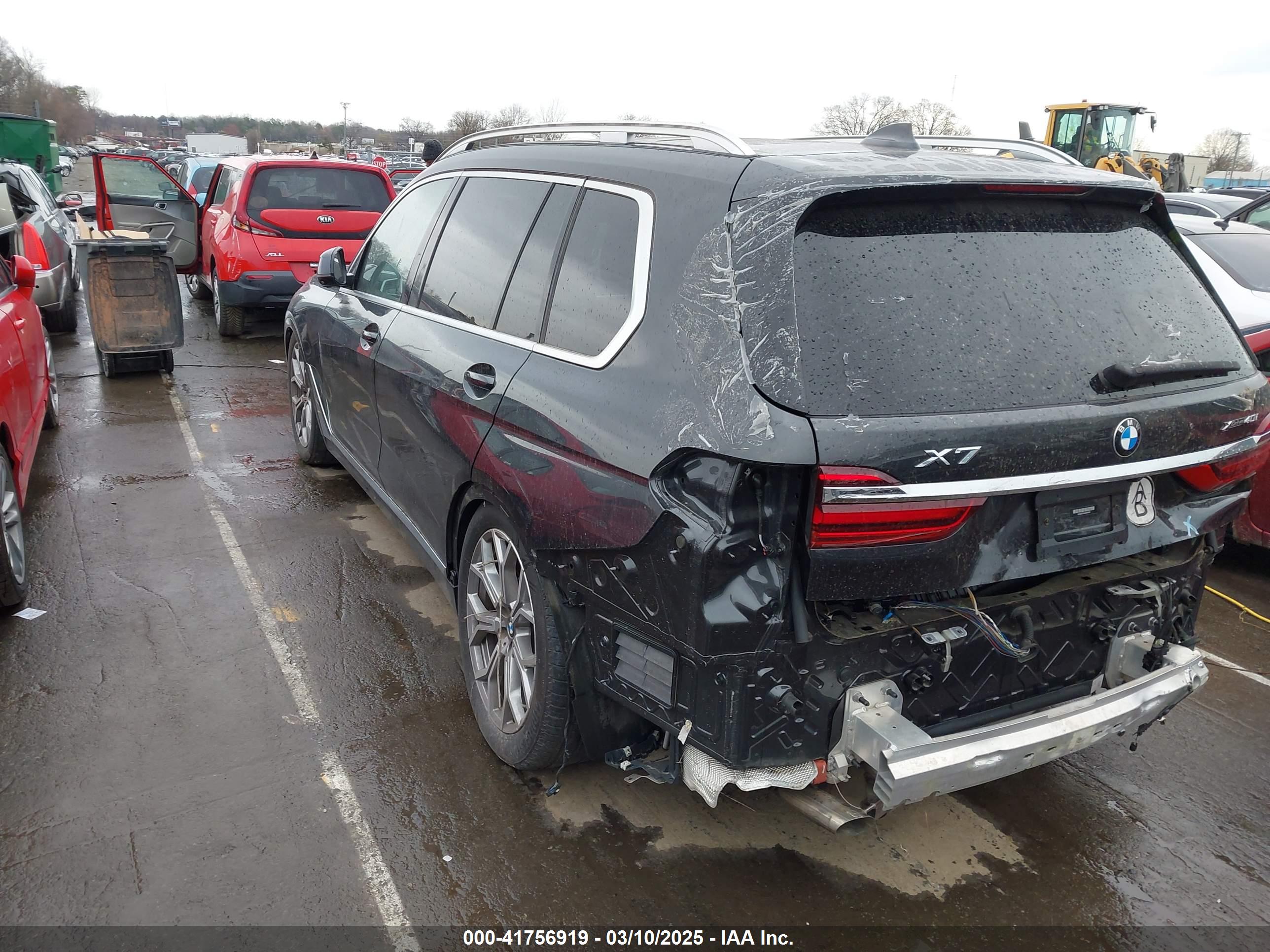 BMW X7 image 3