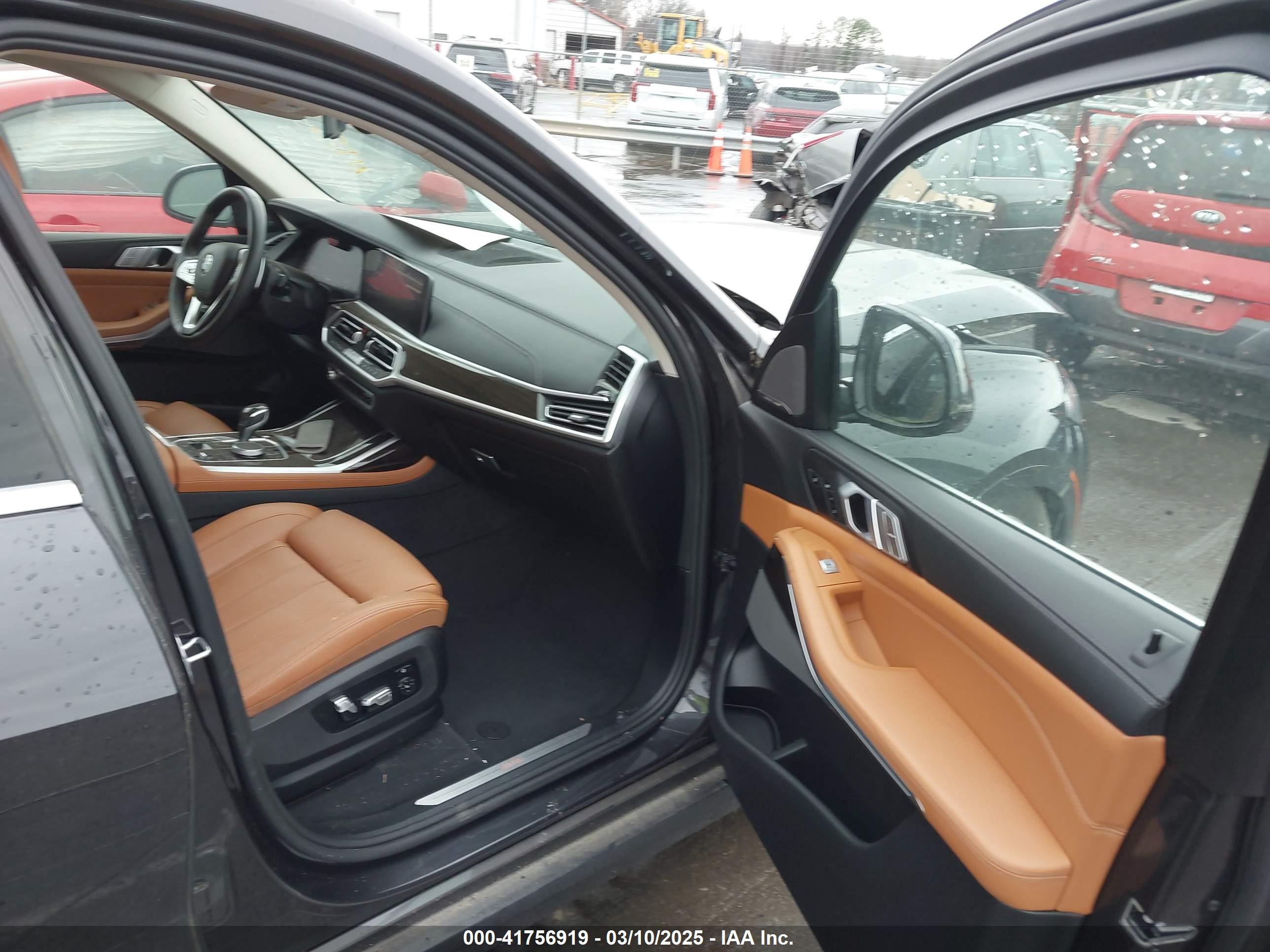 BMW X7 image 5