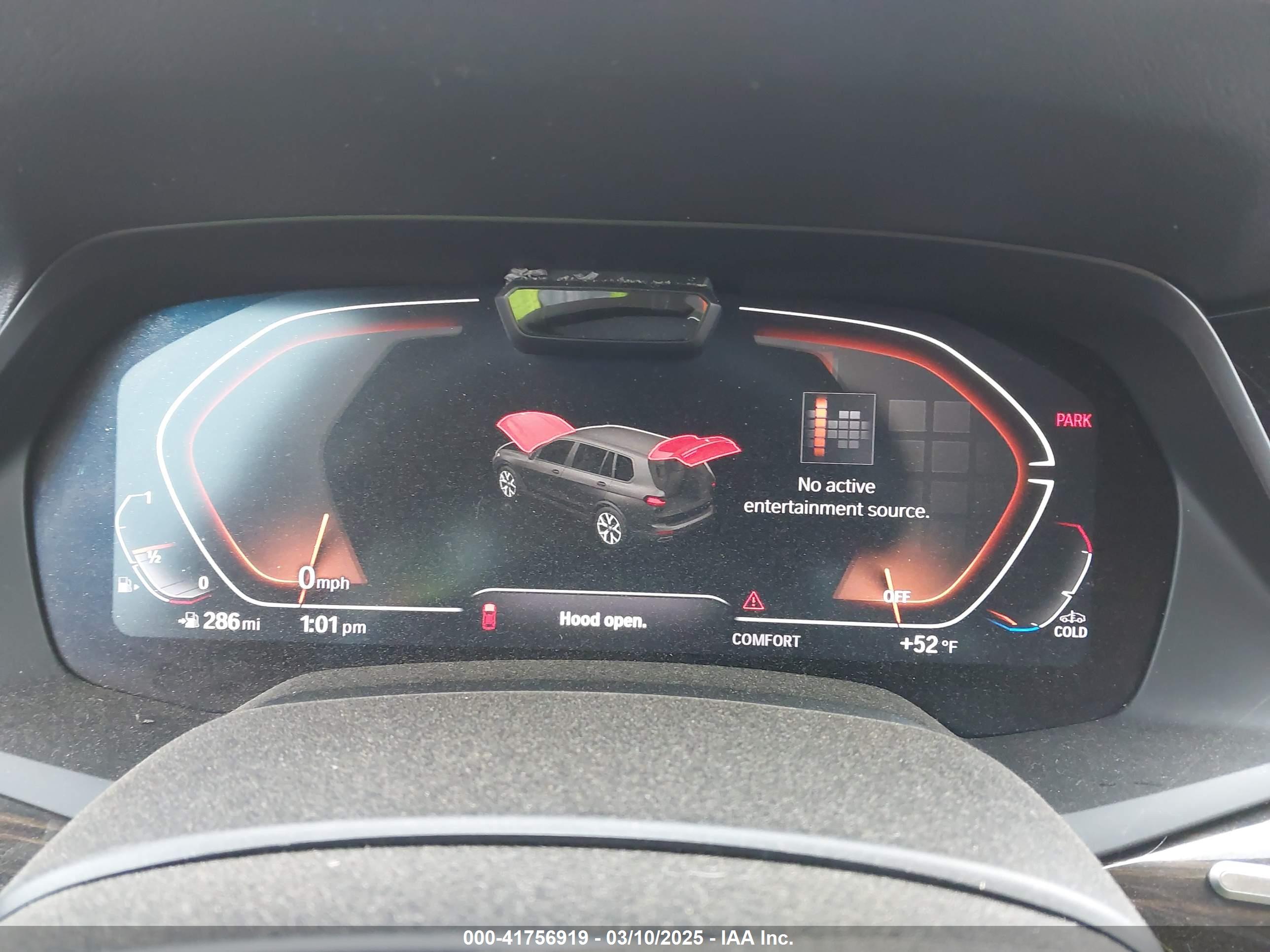 BMW X7 image 7