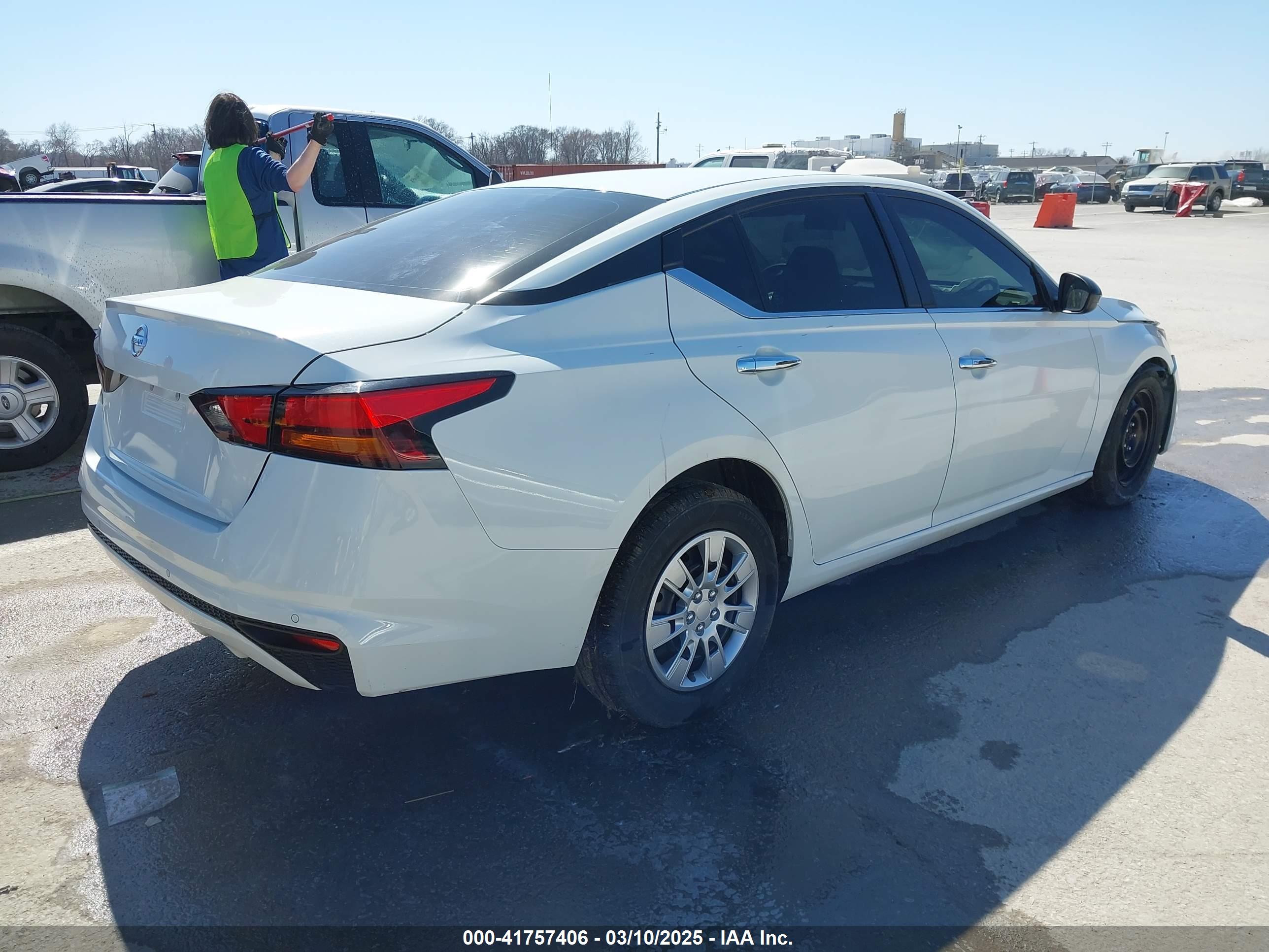 NISSAN ALTIMA image 4
