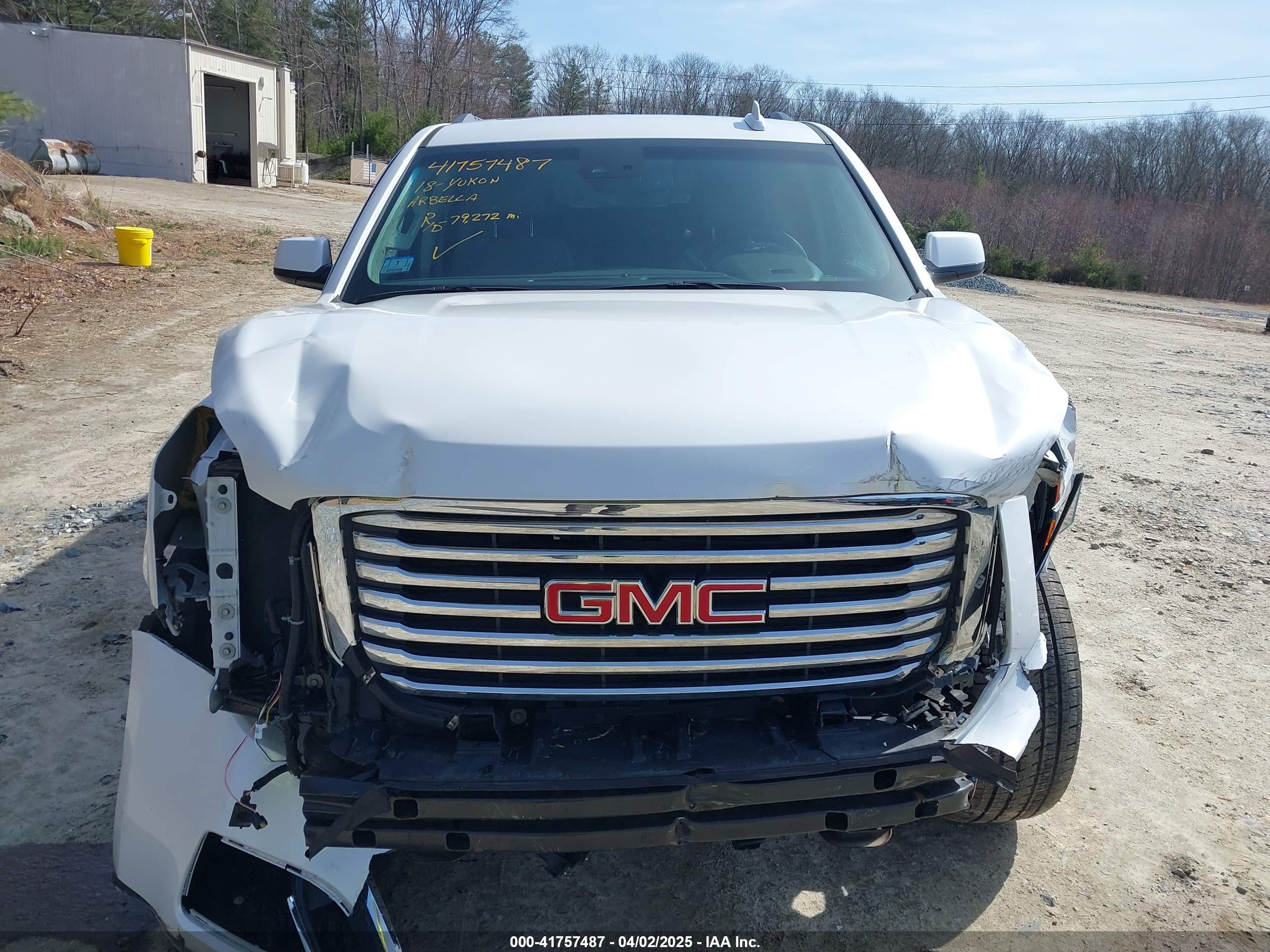 GMC YUKON image 6