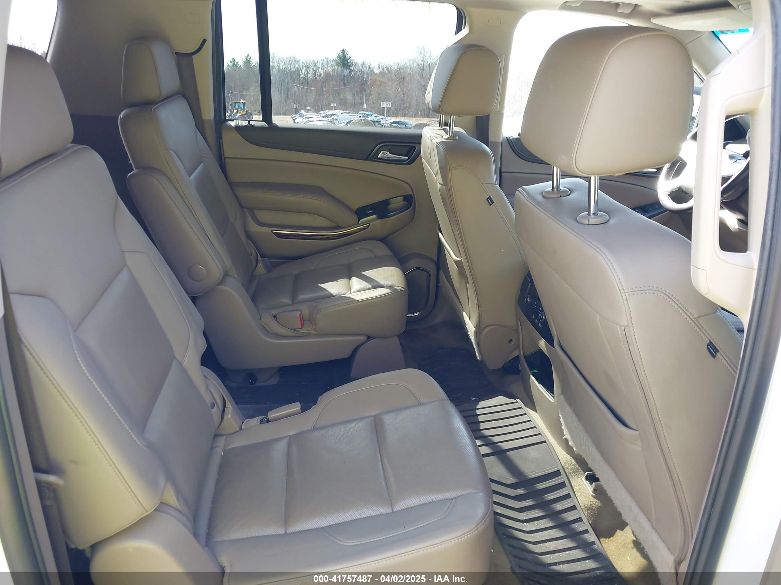 GMC YUKON image 8