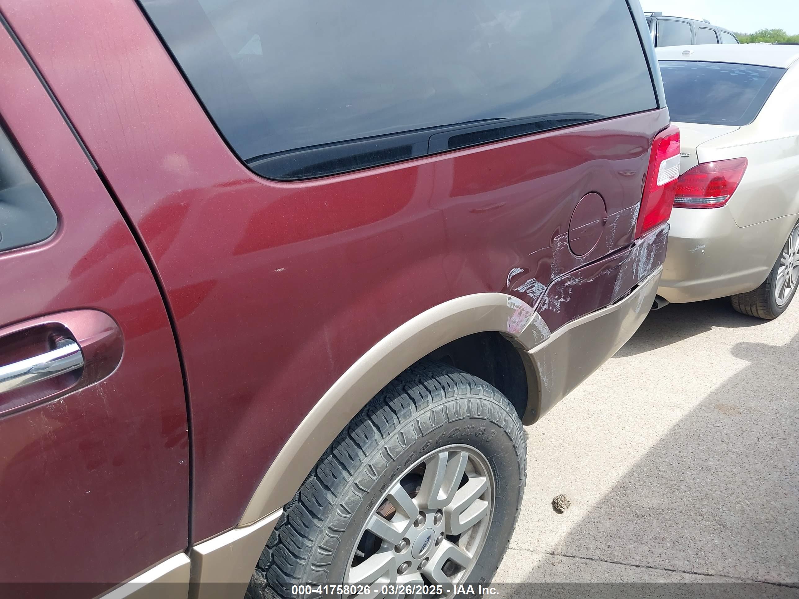 FORD EXPEDITION image 6