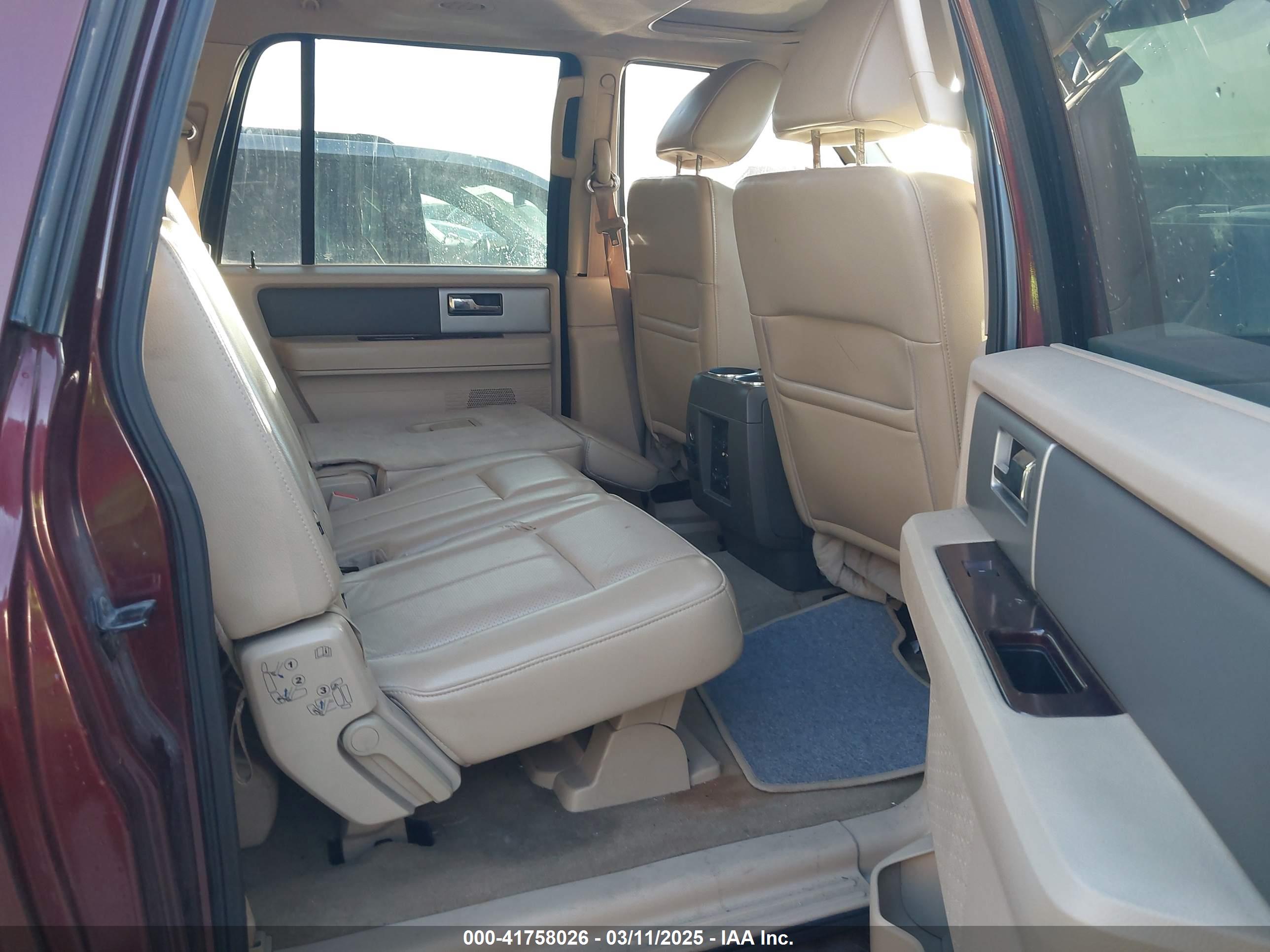 FORD EXPEDITION image 8