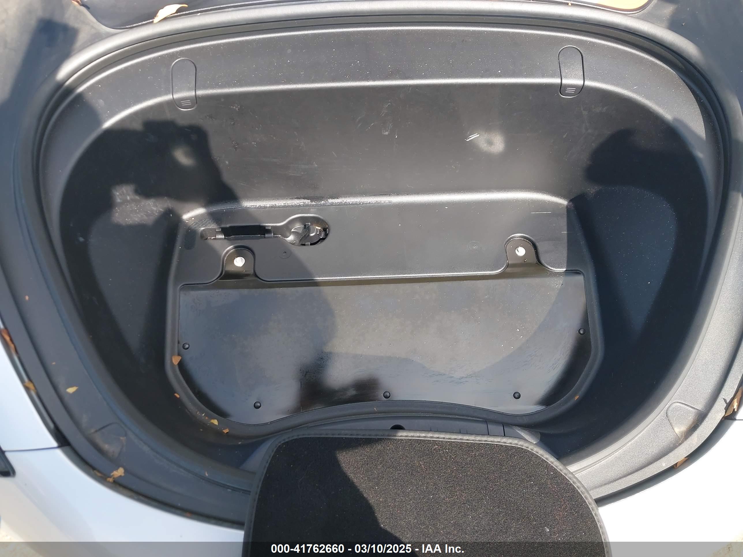 TESLA MODEL image 10