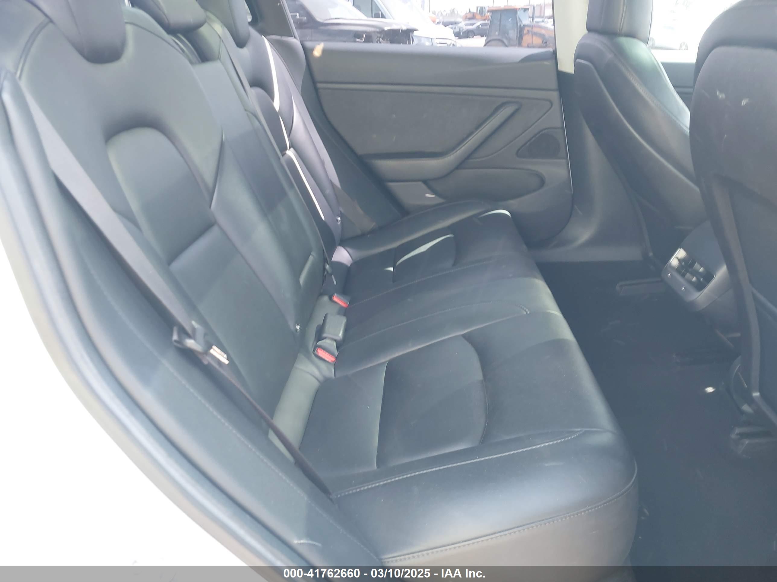 TESLA MODEL image 8