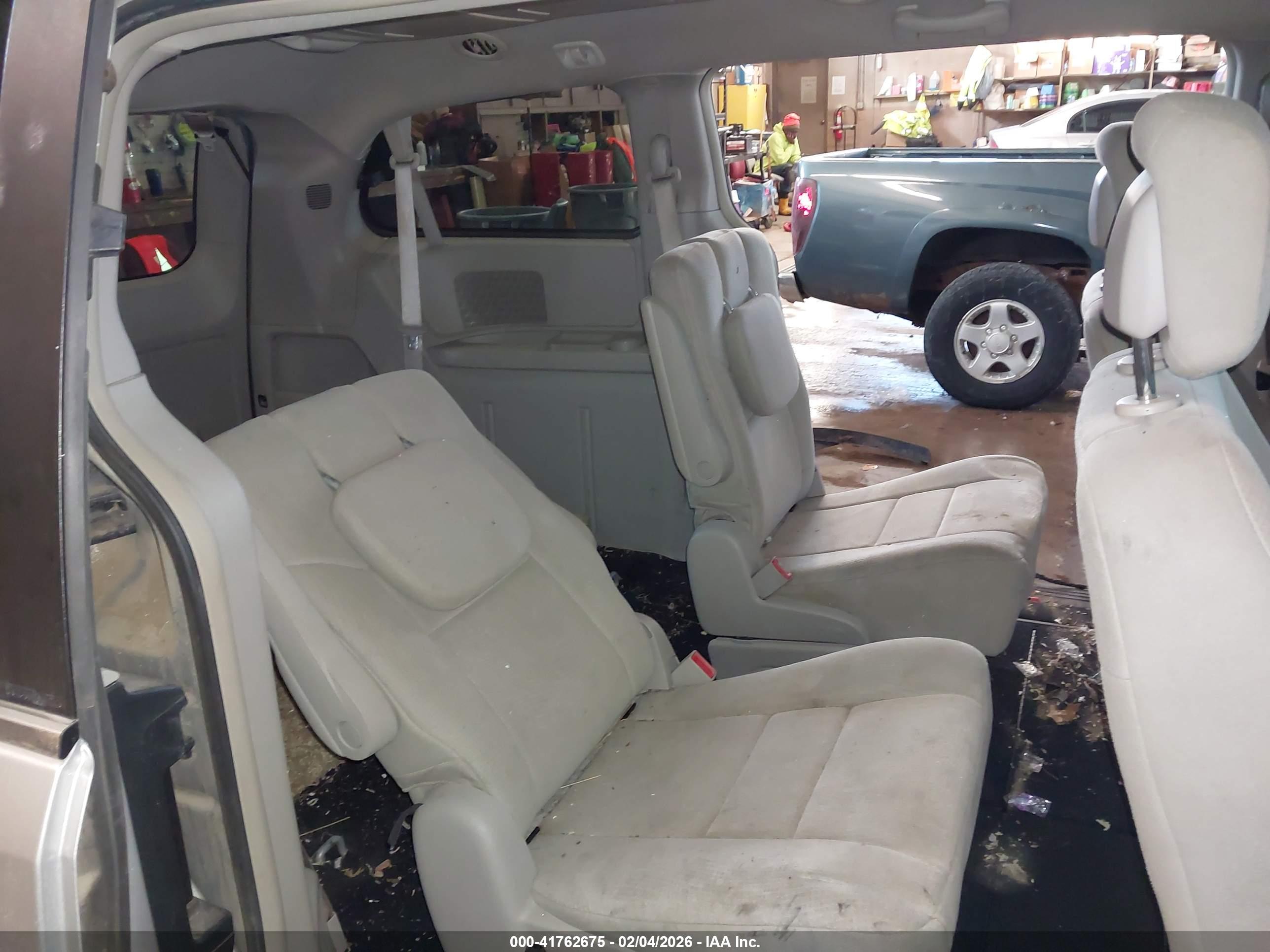 DODGE GRAND image 8