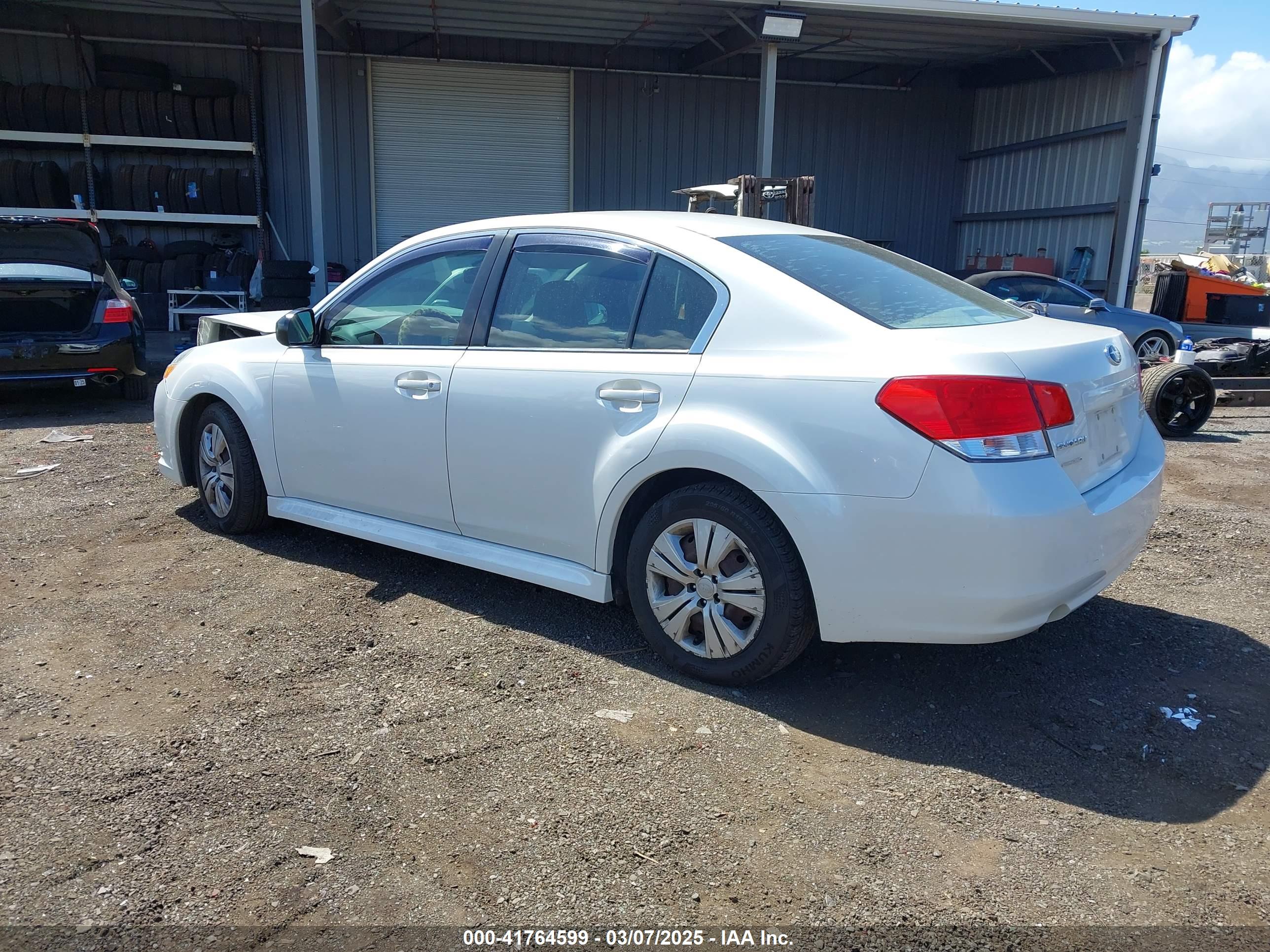 SUBARU LEGACY image 3
