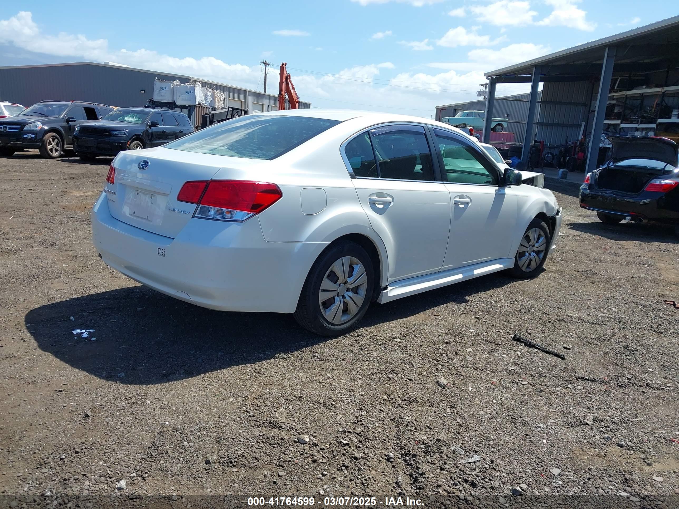 SUBARU LEGACY image 4