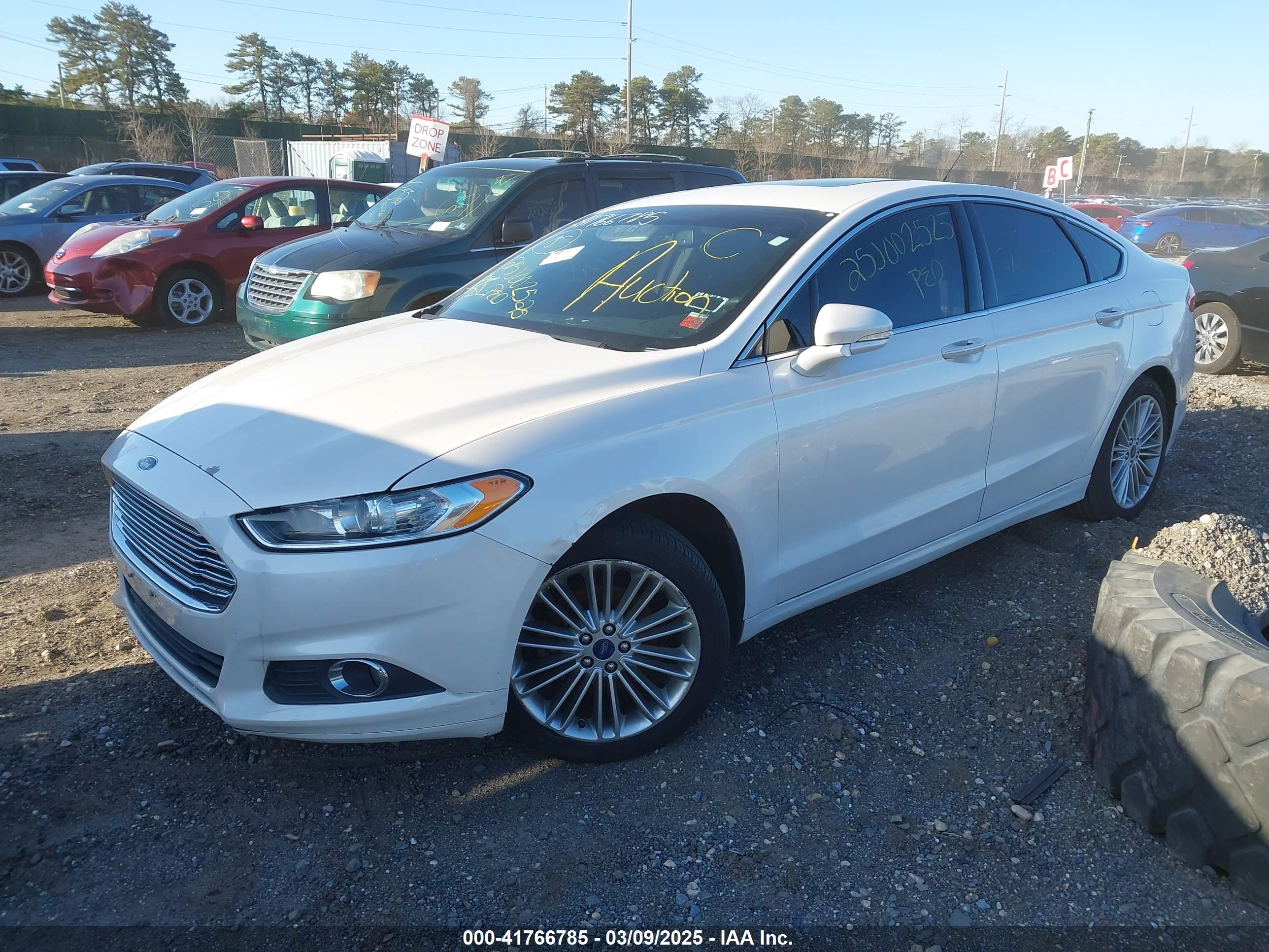 FORD FUSION image 2